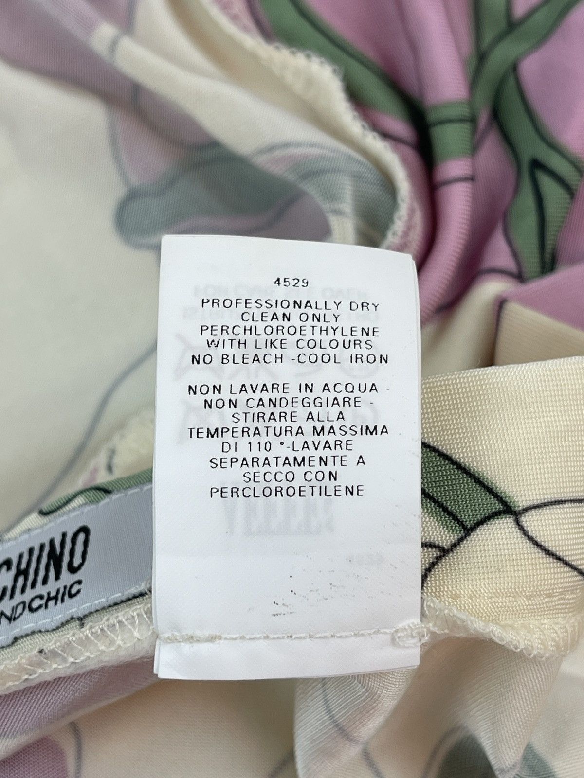 Moschino × Vintage Moschino Cheap and Chic Set Blouse + Skirt Size M / US 6-8 / IT 42-44 - 12 Thumbnail