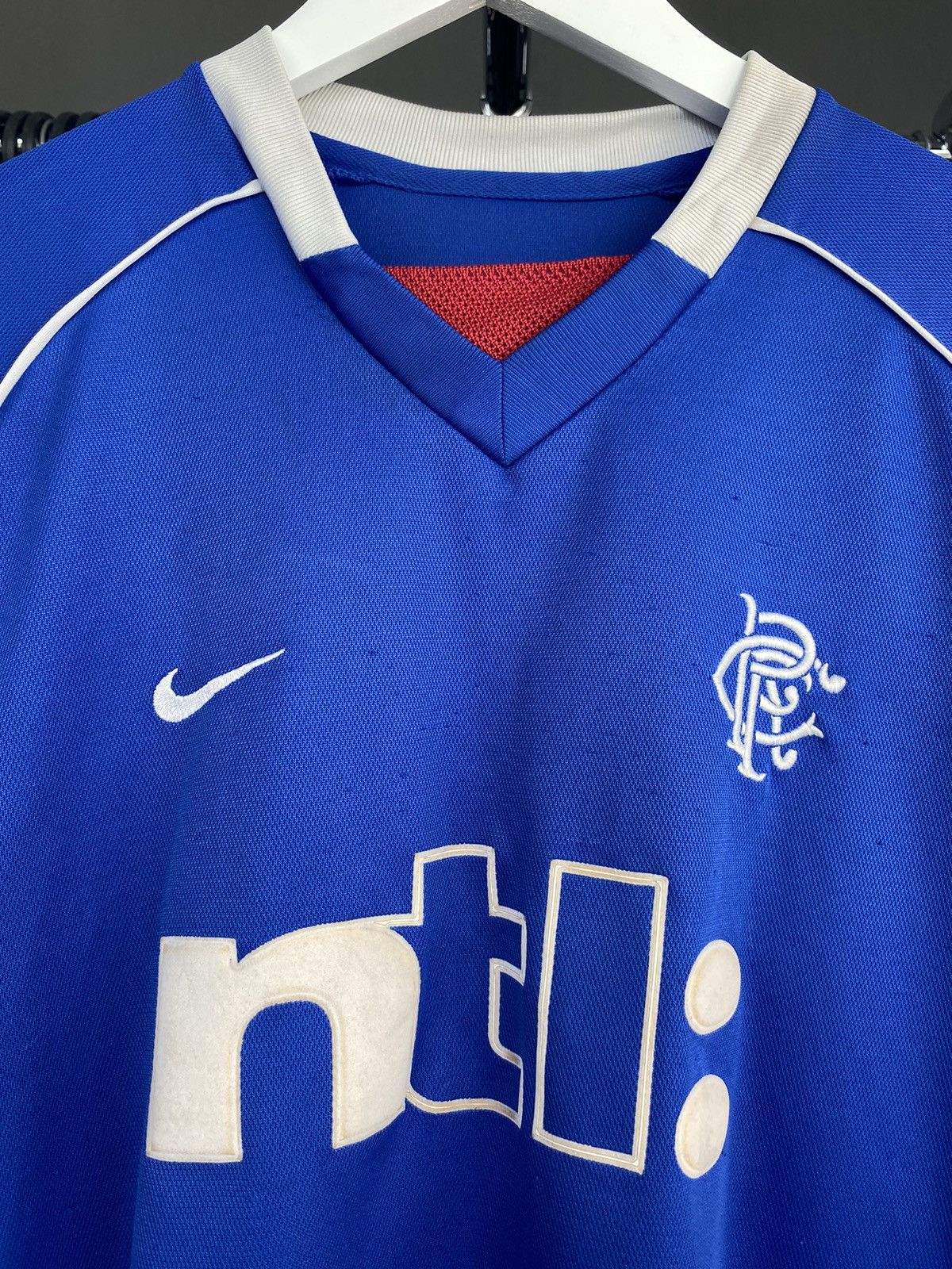 Nike 2001/02 NIKE RANGERS #9 MILLER SOCCER FOOTBALL JERSEY SHIRT Size US L / EU 52-54 / 3 - 7 Thumbnail