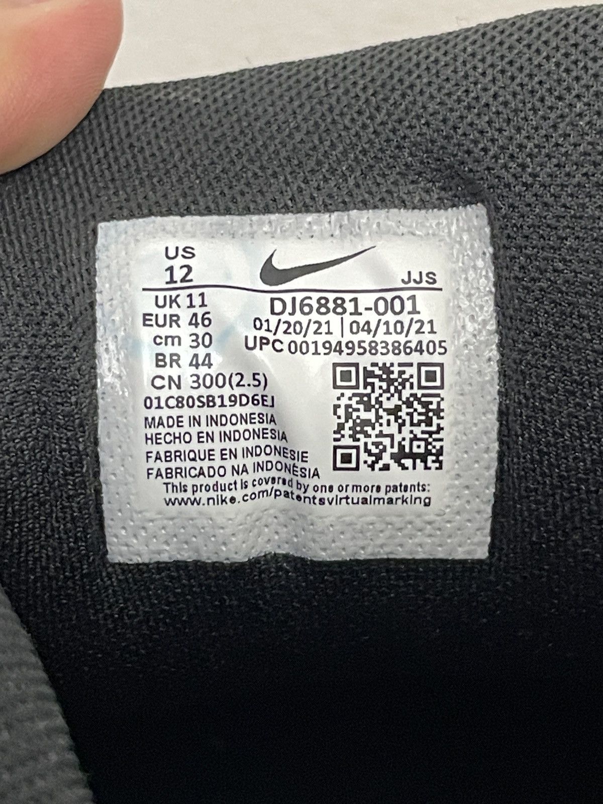 Nike Nike Air Max 90 Size US 12 / EU 45 - 9 Thumbnail