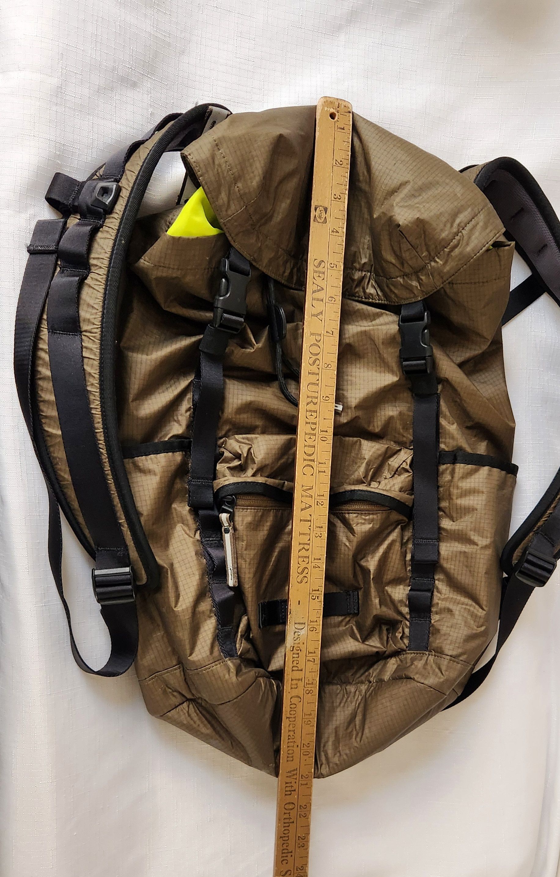 Timbuk2 TIMBUK2 Lug Launch Pack Olive Color w/ line green Lining Size ONE SIZE - 3 Thumbnail