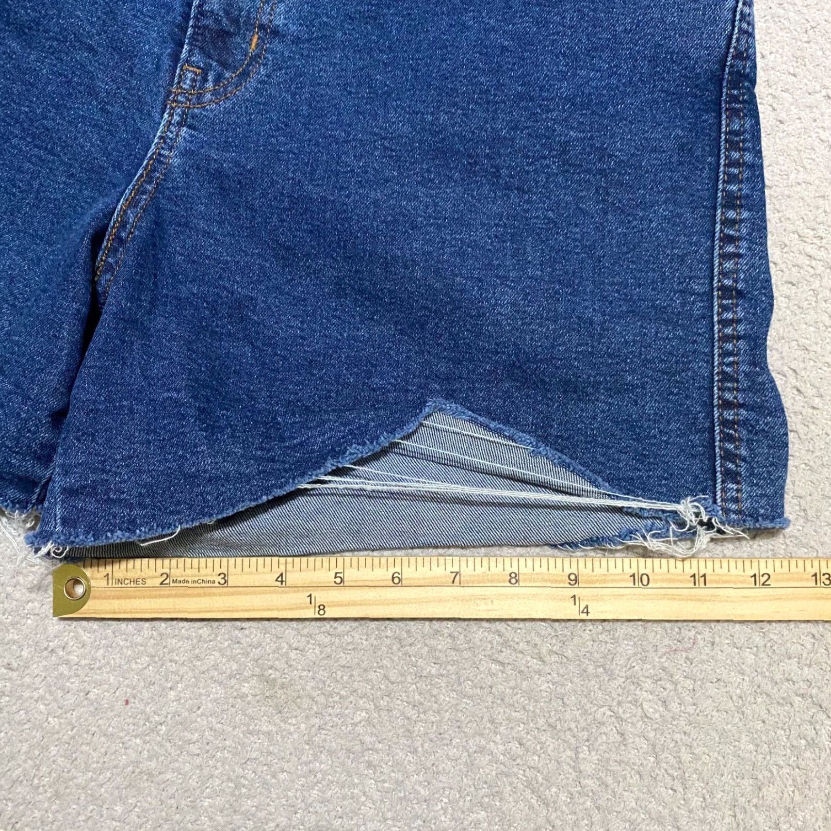 Levi's Levi's Signature Womens 14 Jean Shorts Bermuda Denim Dark Wash High Rise Inseam 5" Blue 5-Pocket Design Casual Travel Jeans Womens" Size 36" / US 14 / IT 50 - 5 Thumbnail