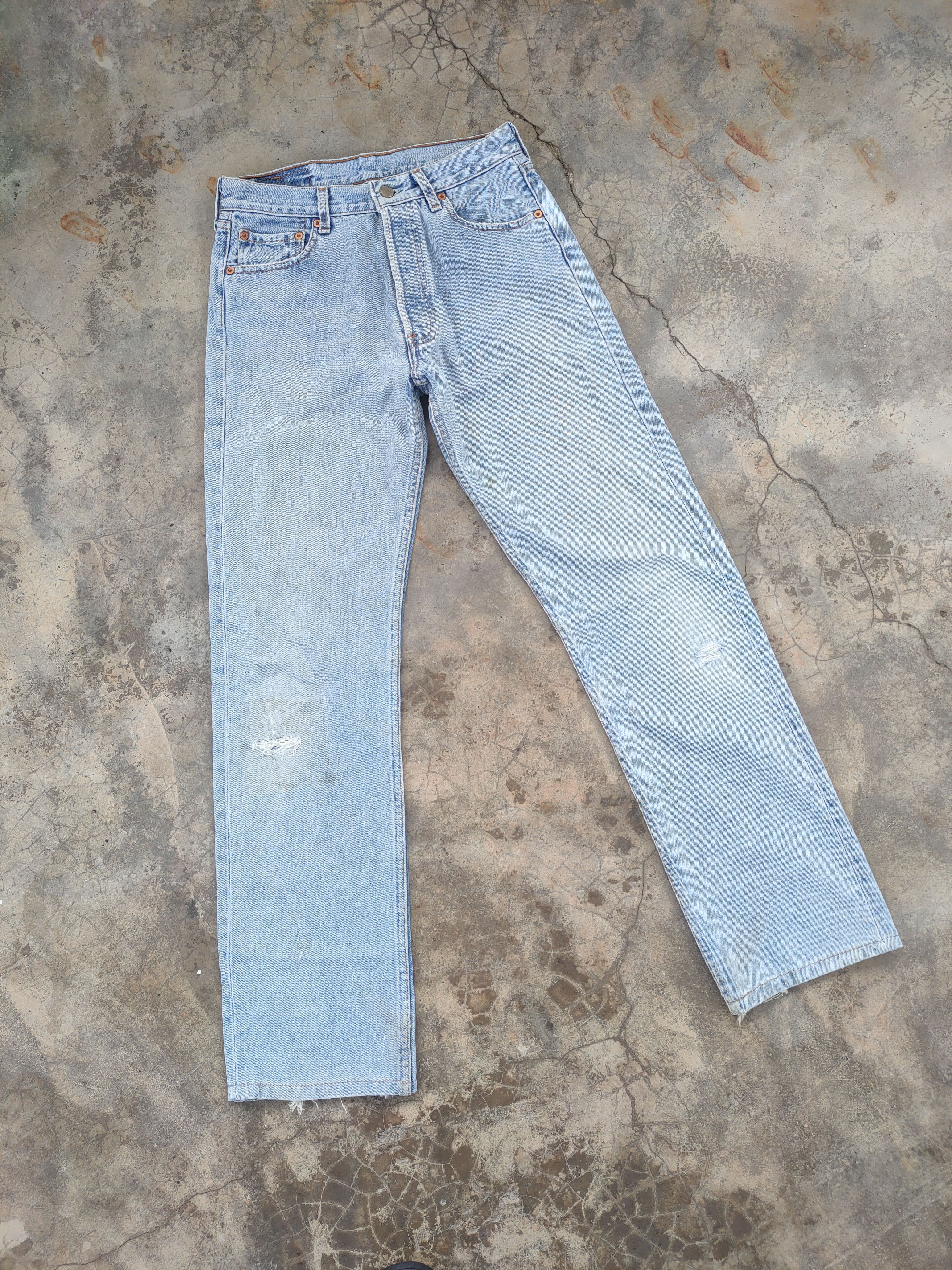 Jean × Levi's × Vintage VINTAGE LEVI'S 501 90' FADED WASH DISTRESSED JEANS PANTS Size US 29 - 3 Thumbnail