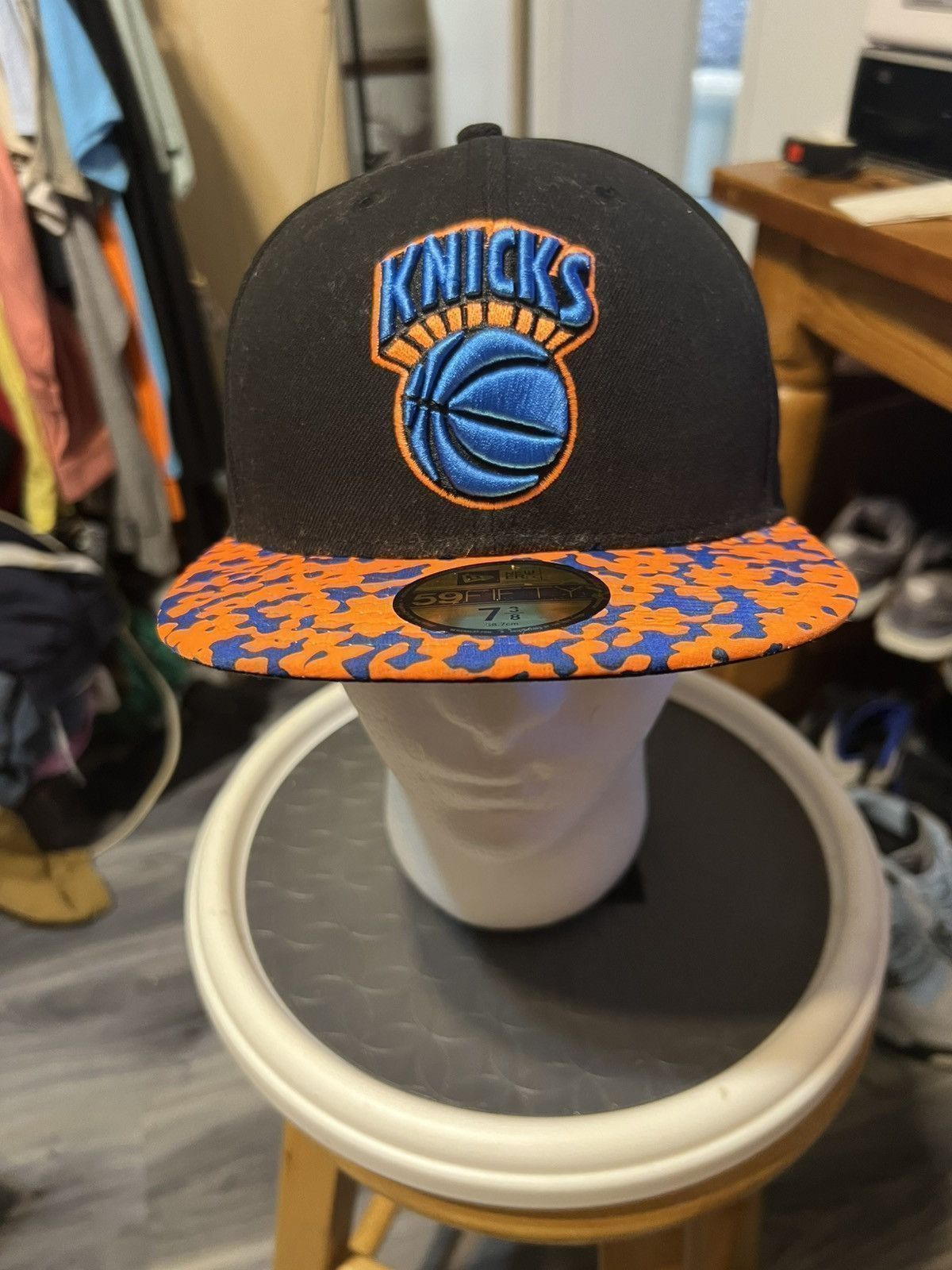 New Era New York Knicks NBA Fitted 7 3/8 Hat Size ONE SIZE - 1 Thumbnail