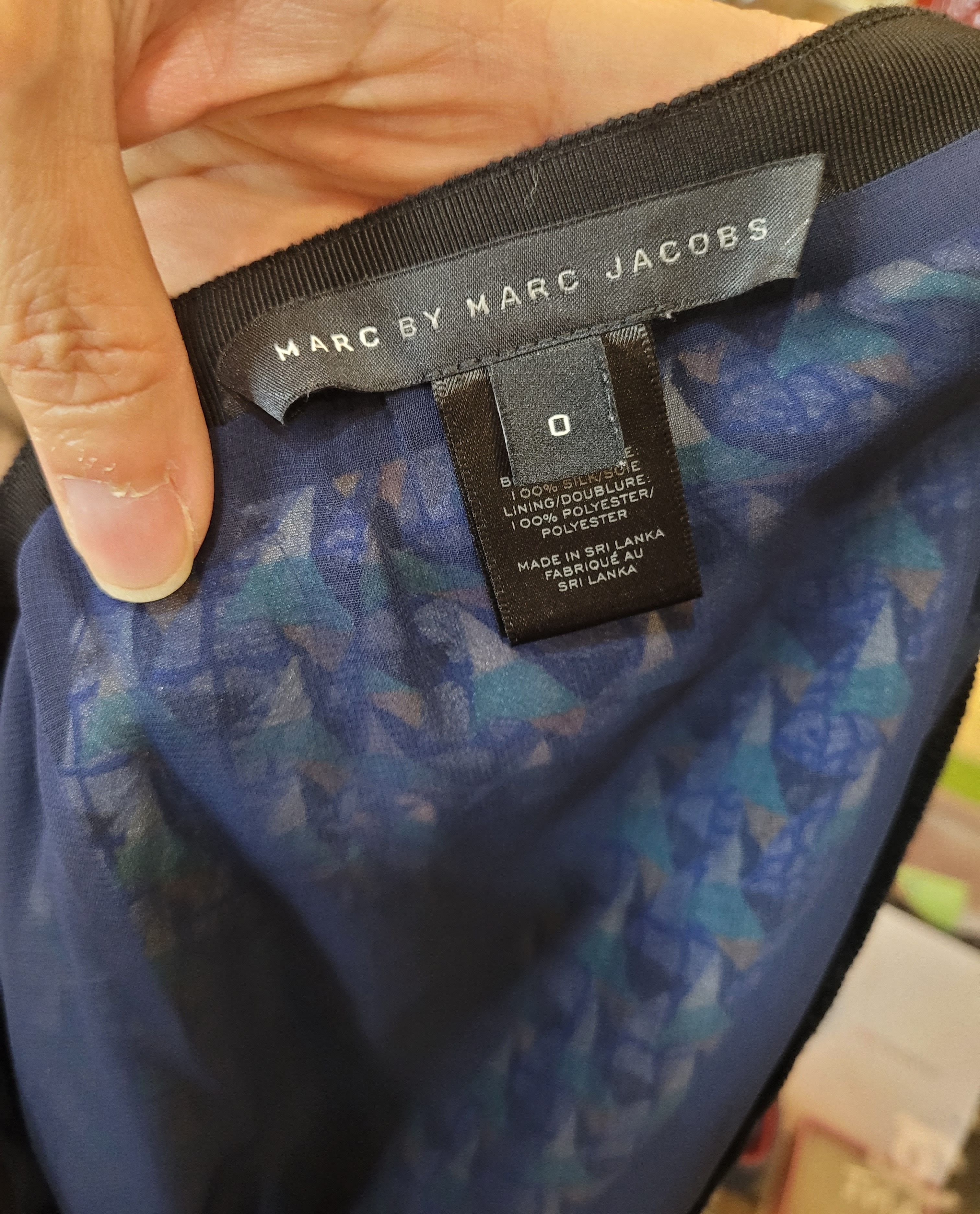 Marc by Marc Jacobs Marc by Marc Jacobs Silk Geometric Pleated Skirt Size 26" / US 2 / IT 38 - 8 Thumbnail