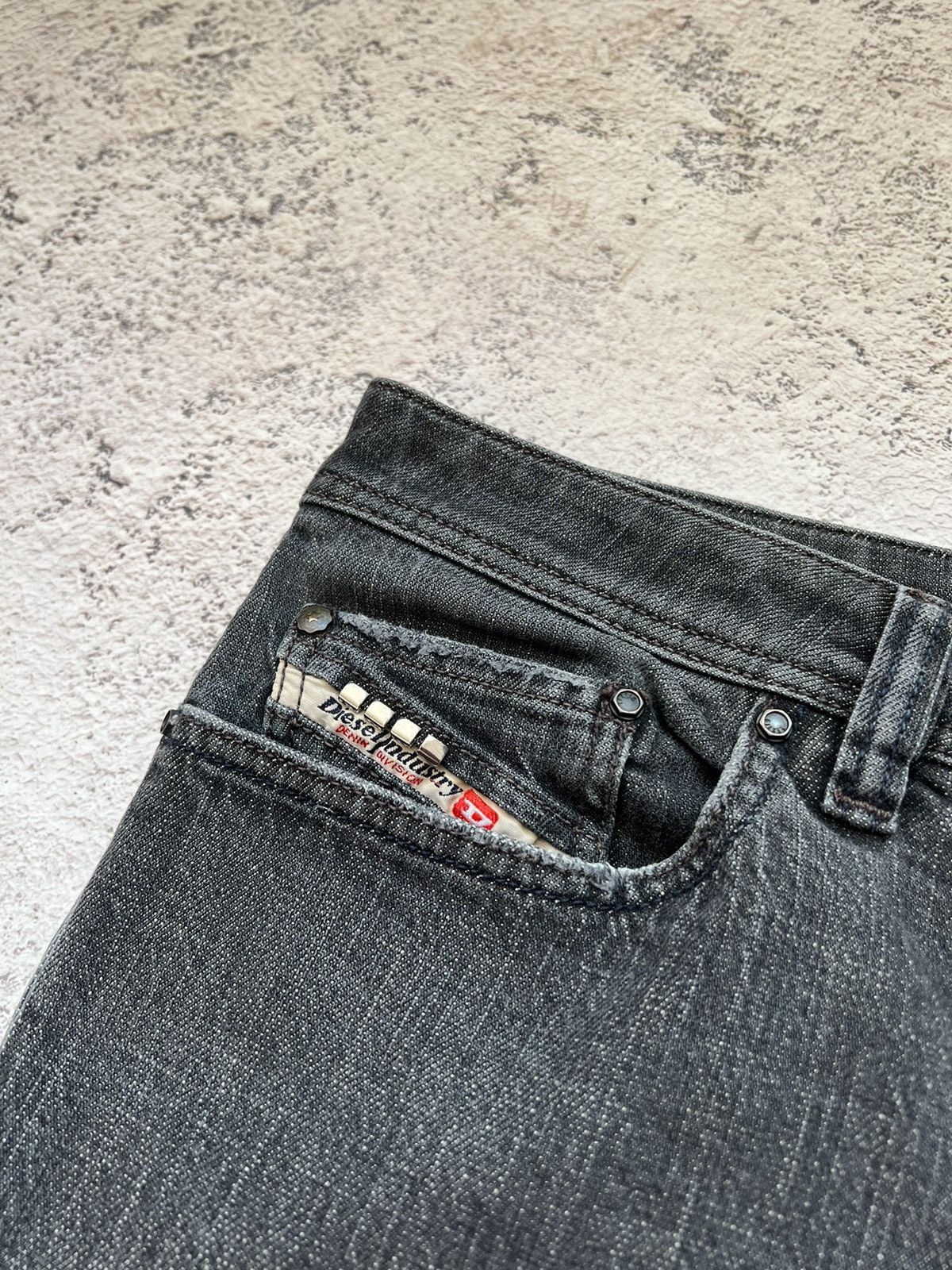 Diesel × Vintage Vintage Y2K Diesel Denim Jeans Size US 33 - 7 Thumbnail