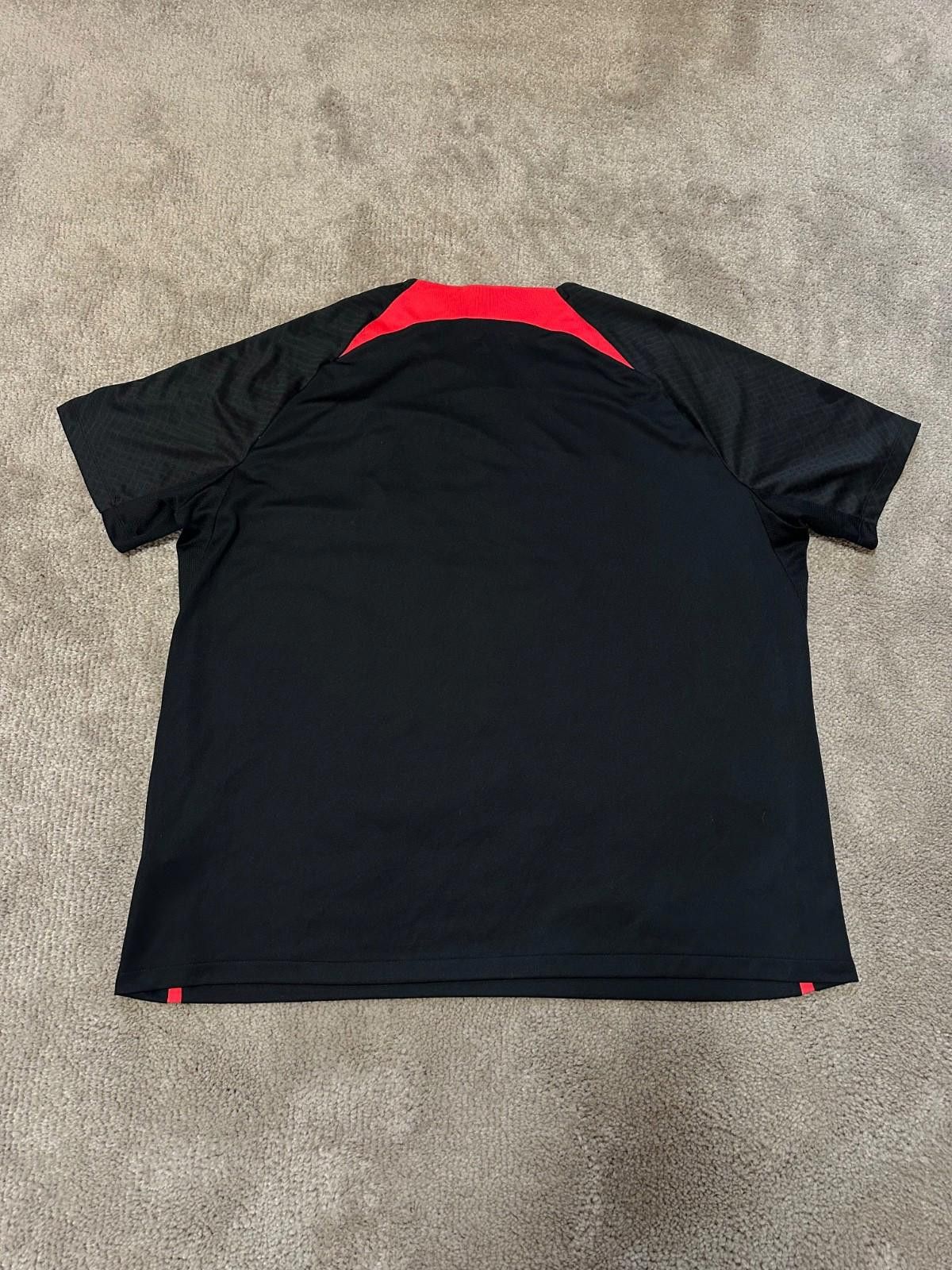 Nike LIVERPOOL 2022/2023 TRAINING FOOTBALL SHIRT JERSEY TOP NIKE Size US XXL / EU 58 / 5 - 7 Thumbnail