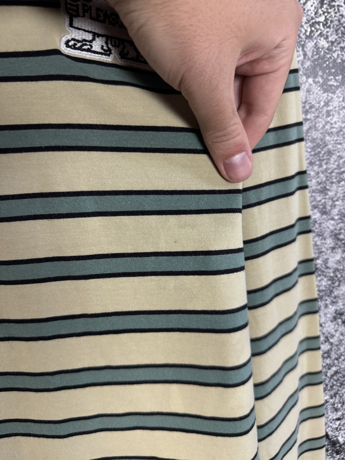 Pleasures Pleasures Striped Lightweight Sweatshirt Pullover Size L Size US L / EU 52-54 / 3 - 17 Thumbnail