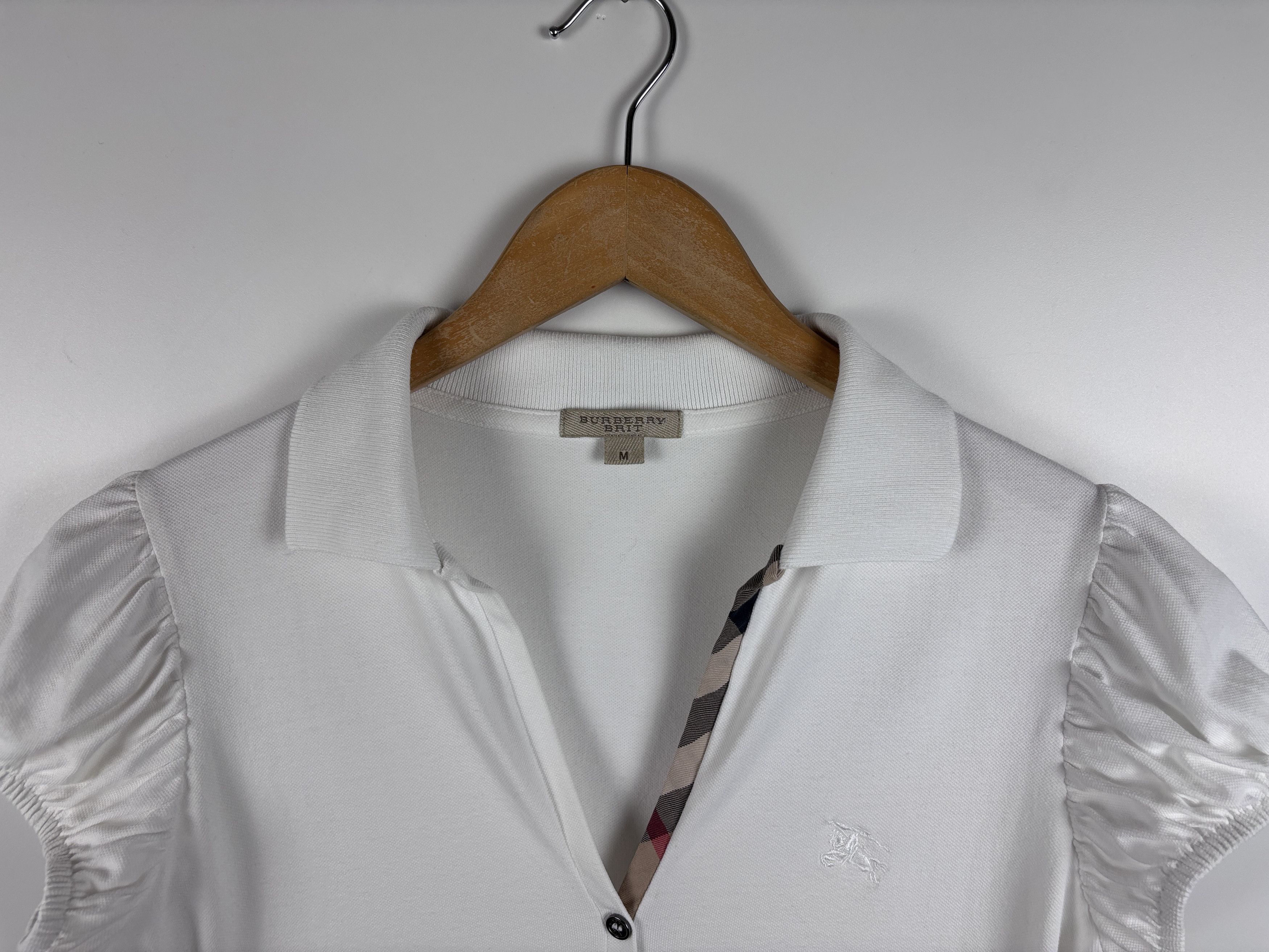 Burberry Burberry Brit Short Sleeve V-Neck Polo T-Shirt White Size M Size M / US 6-8 / IT 42-44 - 2 Thumbnail
