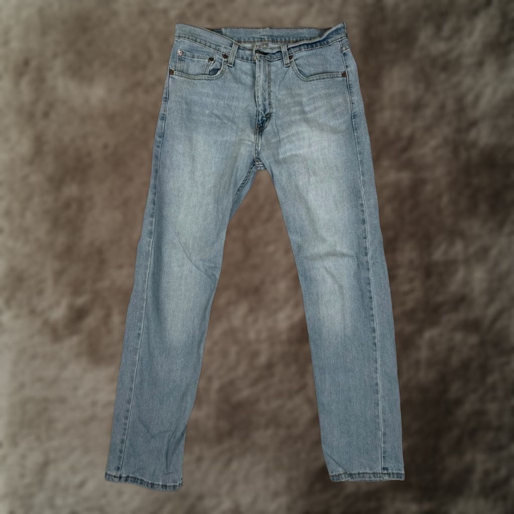 Levi's VINTAGE Levi’s 505 Jeans 32x32 Blue Denim Men Regular 90s USA Mexico Light Wash 5-Pocket Size US 32 / EU 48 - 1 Thumbnail