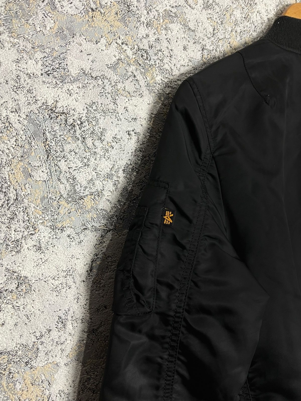 Alpha Industries × Vintage Alpha Industries MA-1 Flight Bomber Insulated Jacket Size M Size M / US 6-8 / IT 42-44 - 4 Thumbnail