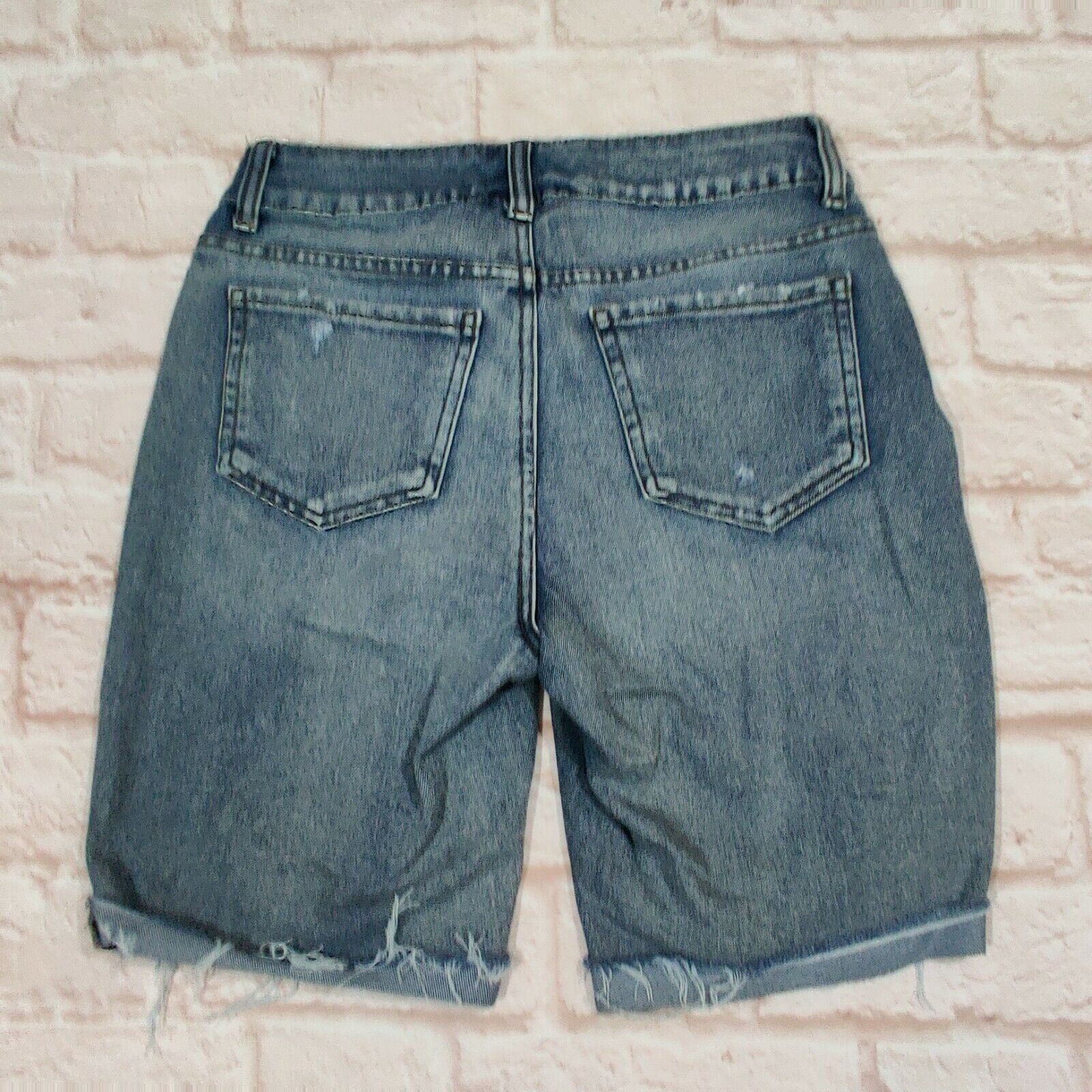 Other Time and Tru 4 Distressed Denim Bermuda Shorts Raw Hem Mid R Size 27" / US 4 / IT 40 - 7 Thumbnail