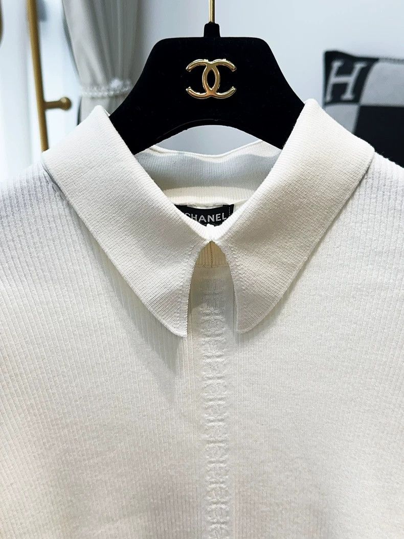 Chanel Chanel Ski series white 38 yards polo collar back double C Size XS / US 0-2 / IT 36-38 - 4 Thumbnail