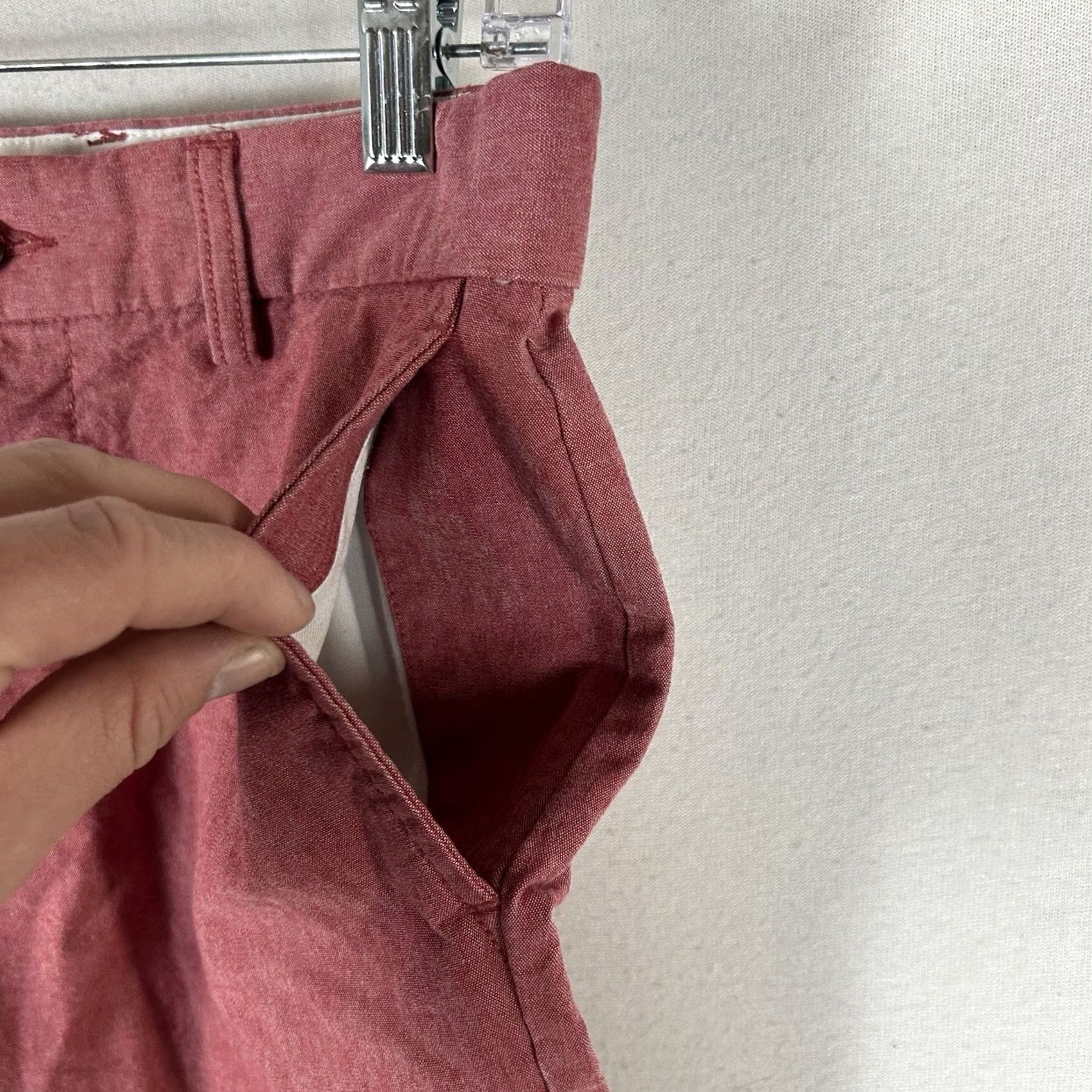 Old Navy Old Navy Slim Red Chambray Chino Shorts Men 28 Casual Flat Front Mid Rise Button Zipper Pockets 10in Inseam Size US 28 / EU 44 - 2 Thumbnail