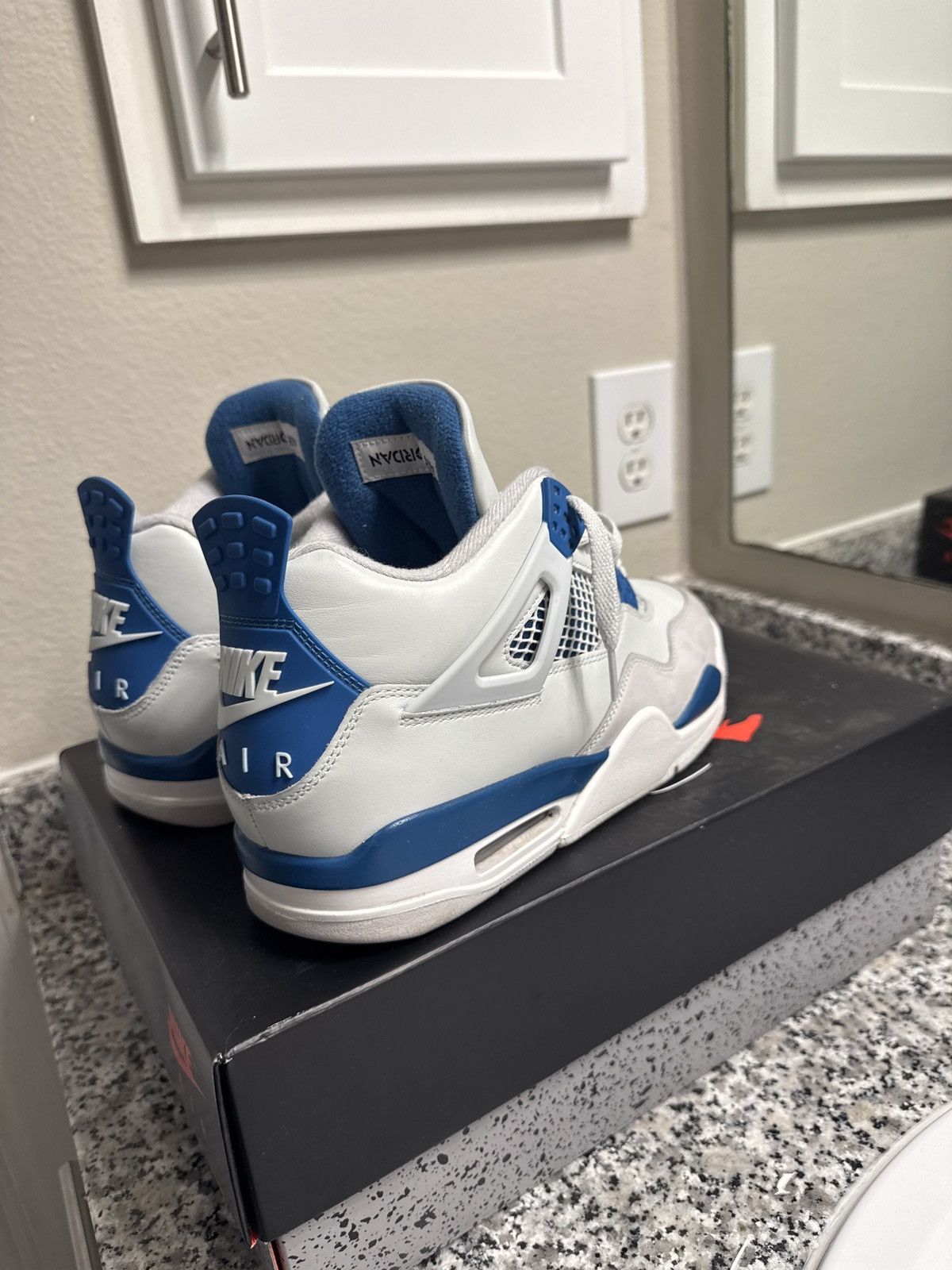 Nike Jordan 4 Military Blue Size US 9.5 / EU 42-43 - 8 Thumbnail