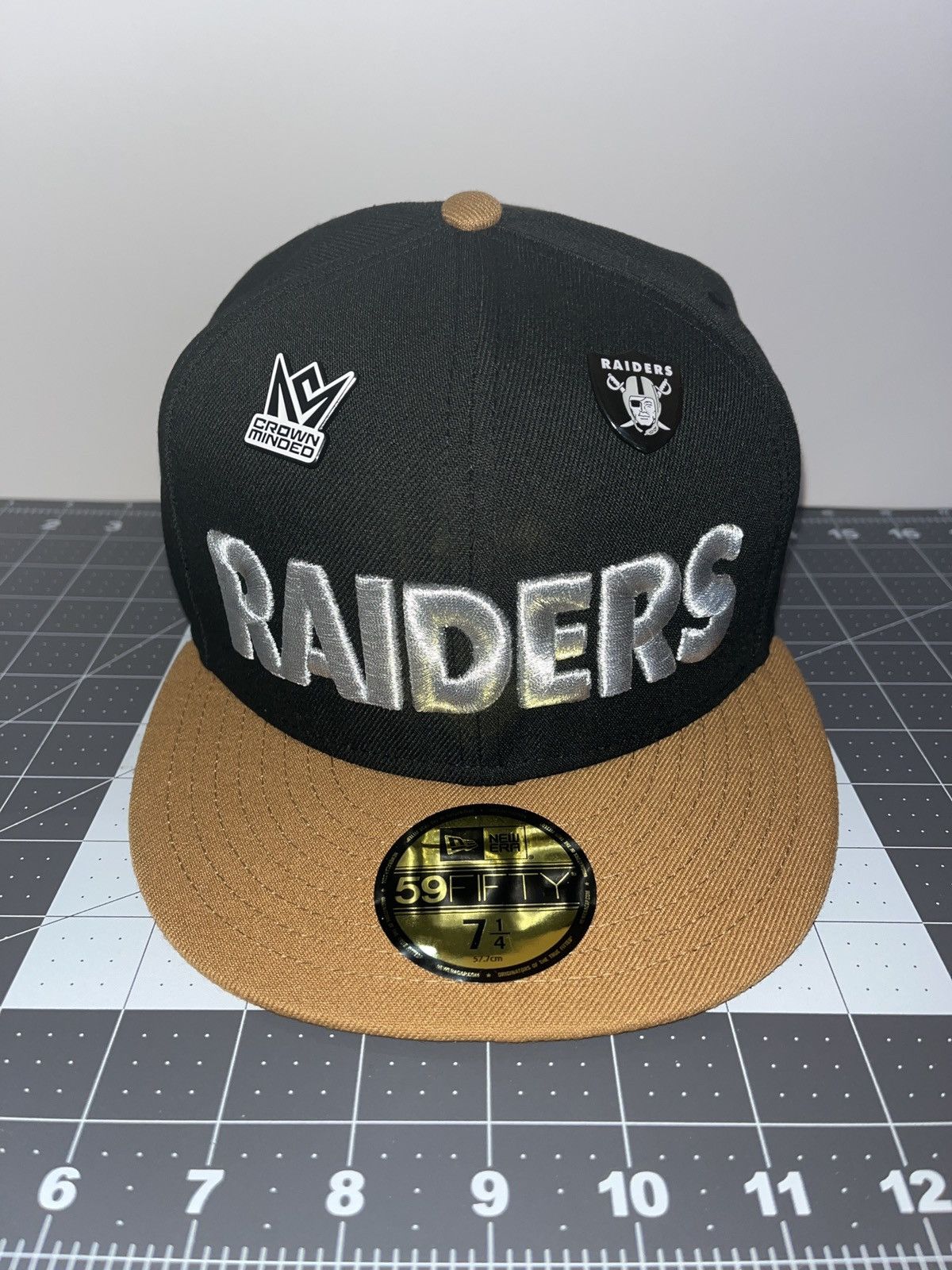 New Era Las Vegas Raiders 7 1/4 59FIFTY Black Two tone Size ONE SIZE - 2 Thumbnail