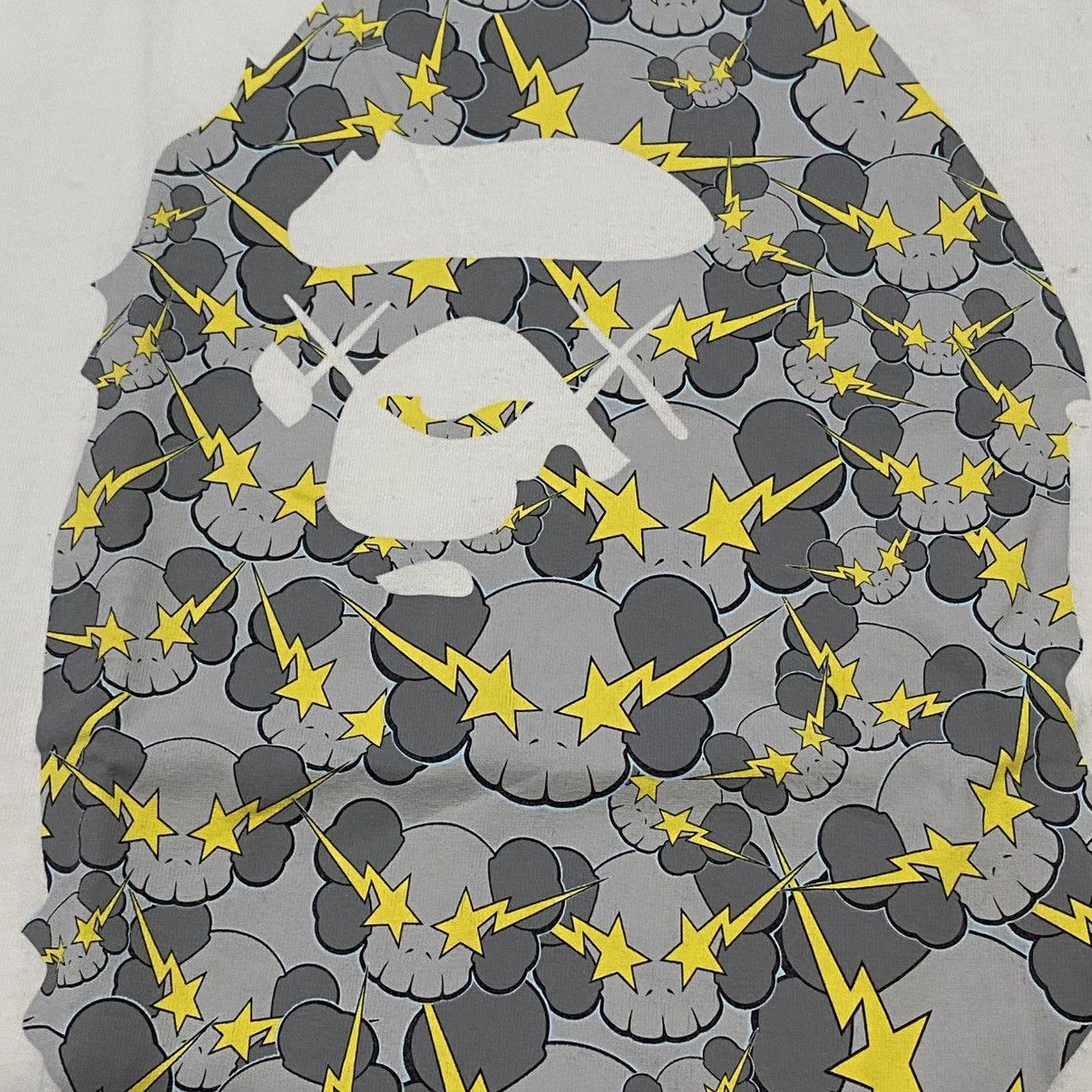 Bape × Kaws Bape X Kaws Big Ape Head T Shirt Size US M / EU 48-50 / 2 - 2 Thumbnail