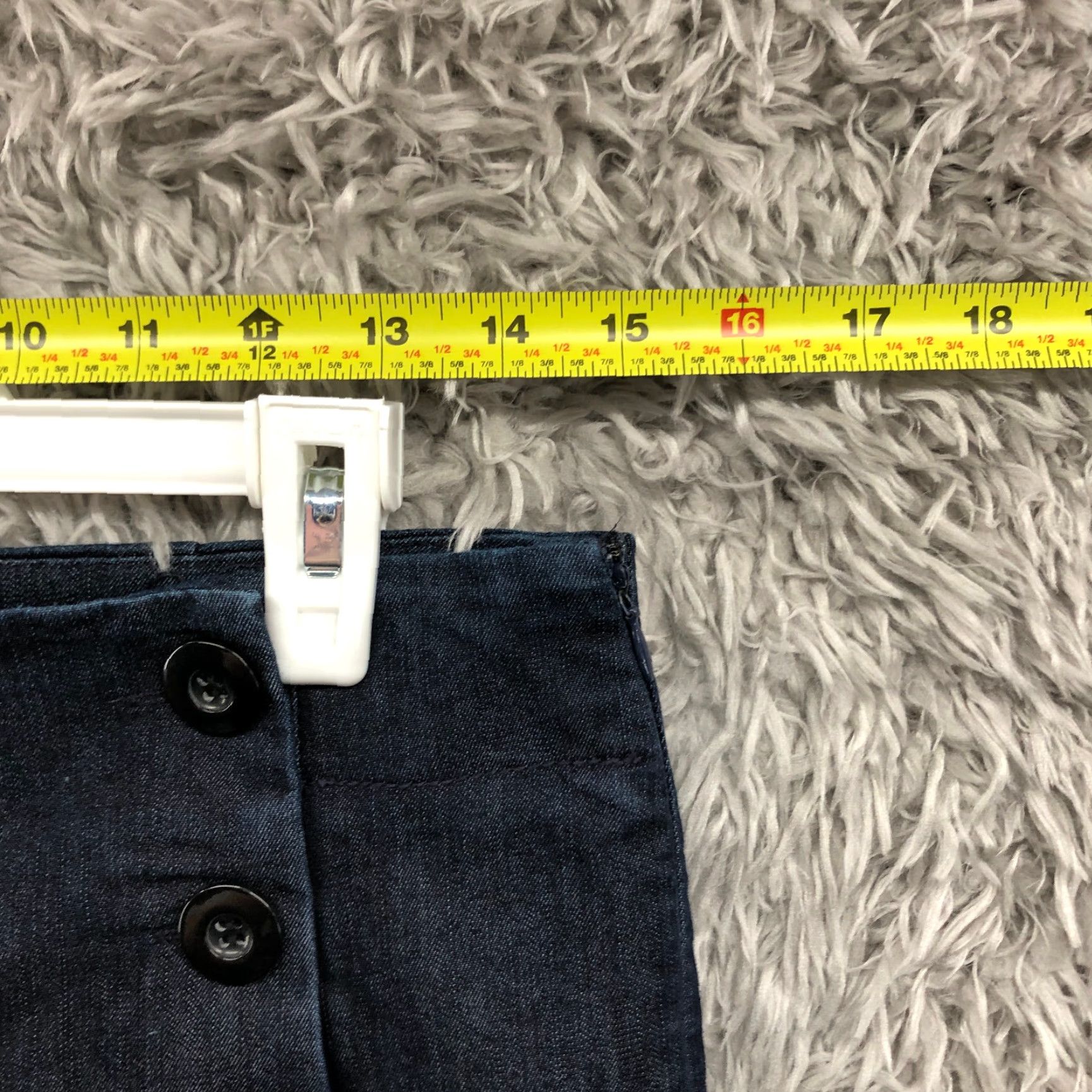 Kenneth Cole Kenneth Cole Reaction Flared Jeans Womens Dark Wash Blue Denim Bell Bottom Size 4 Regular Cotton Denim Pocket Zipper Button Belt Loops 5-Pocket Size 27" / US 4 / IT 40 - 2 Thumbnail