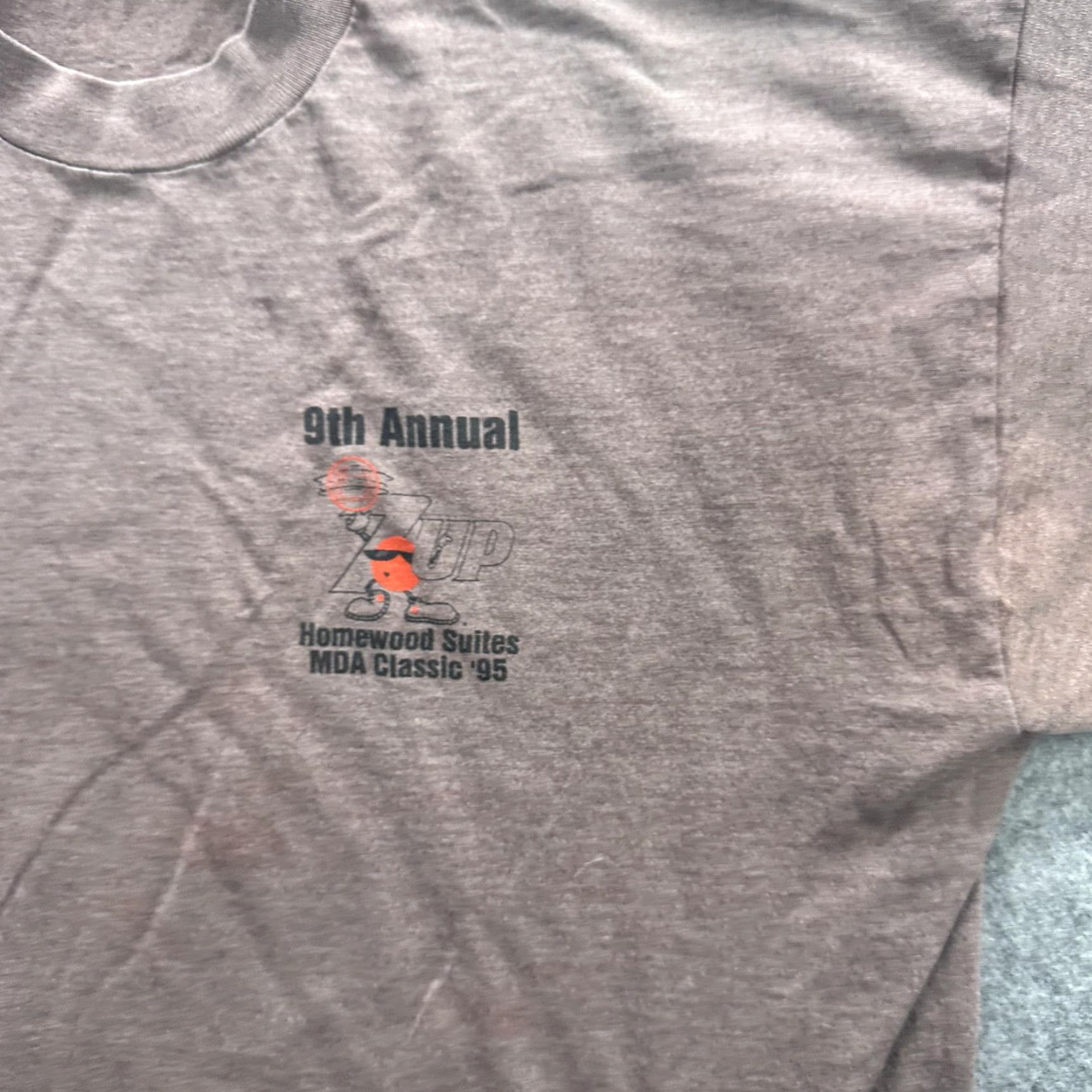Fruit Of The Loom VINTAGE Here Comes The Sun Shirt Mens XL Brown MDA Classic 95 Volleyball USA Shirt Mens XL Brown 90s Sports Graphic Print Size US XL / EU 56 / 4 - 5 Thumbnail