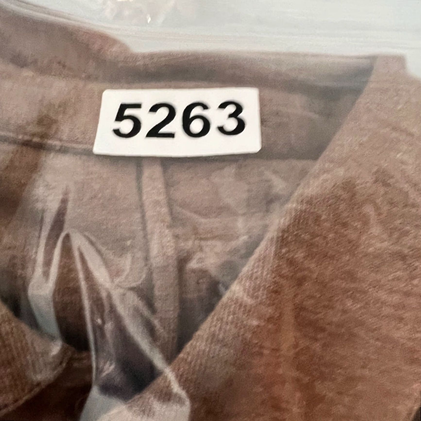 Lululemon Lululemon Men Button-Up Shirt Brown Long Sleeve Casual Size US L / EU 52-54 / 3 - 7 Thumbnail