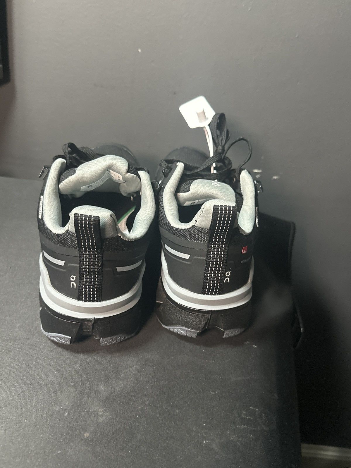 On Cloud Wander – Size 8 Women - Black Premium Grey Size US 8 / IT 38 - 3 Thumbnail