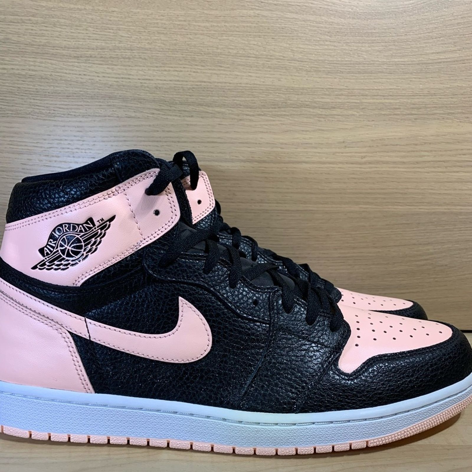 Nike Jordan 1 High “Crimson Tint” Size US 15 / EU 48 - 1 Thumbnail