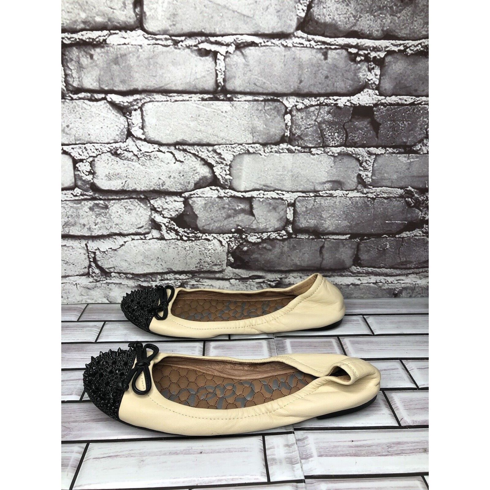 Sam Edelman Sam Edelman Beatrix Beige Leather Black Bow Studded Toe Ball Size US 7 / IT 37 - 15 Thumbnail