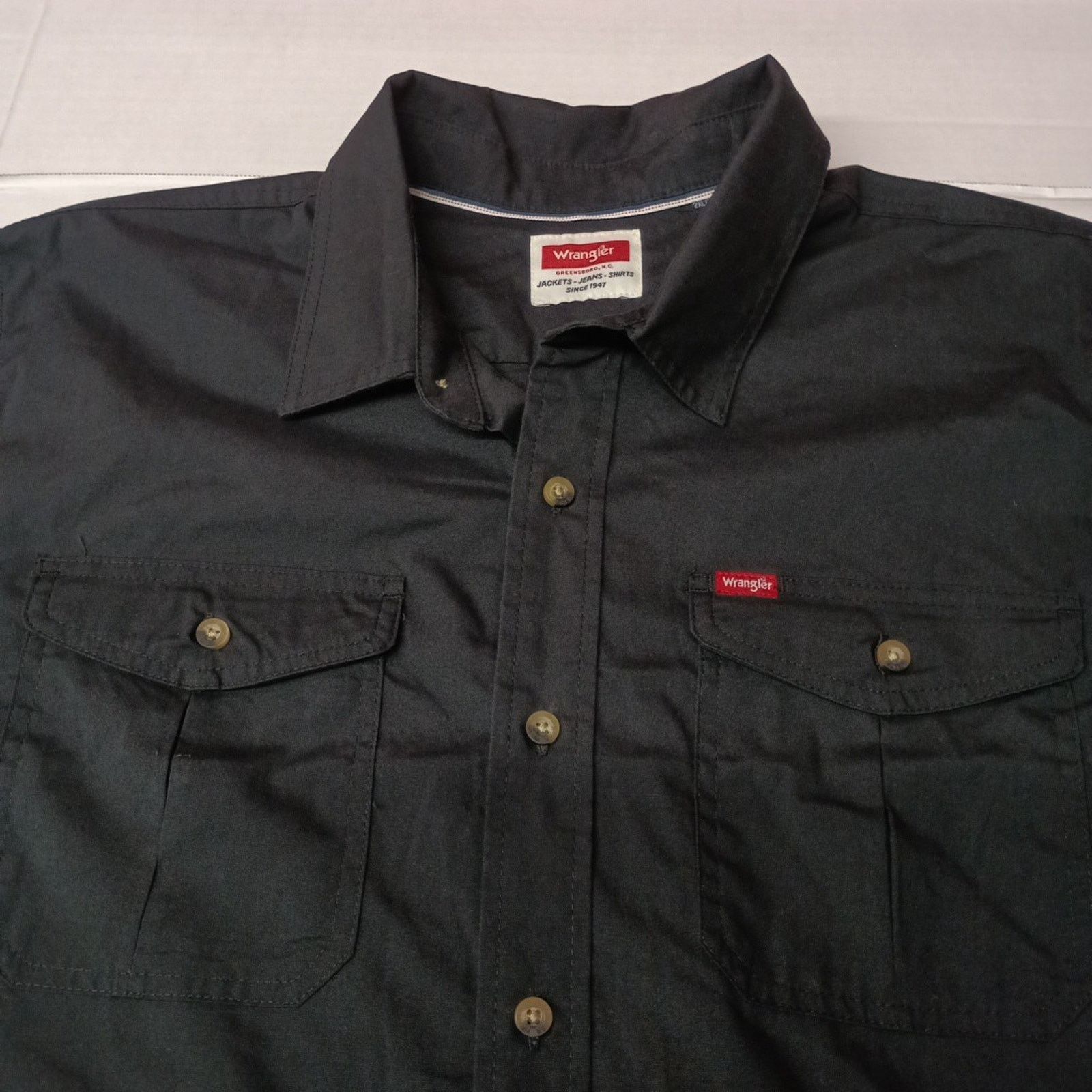 Wrangler Wrangler Men's Relaxed Fit Woven Button Shirt Size 2XL Black Size US XXL / EU 58 / 5 - 2 Thumbnail