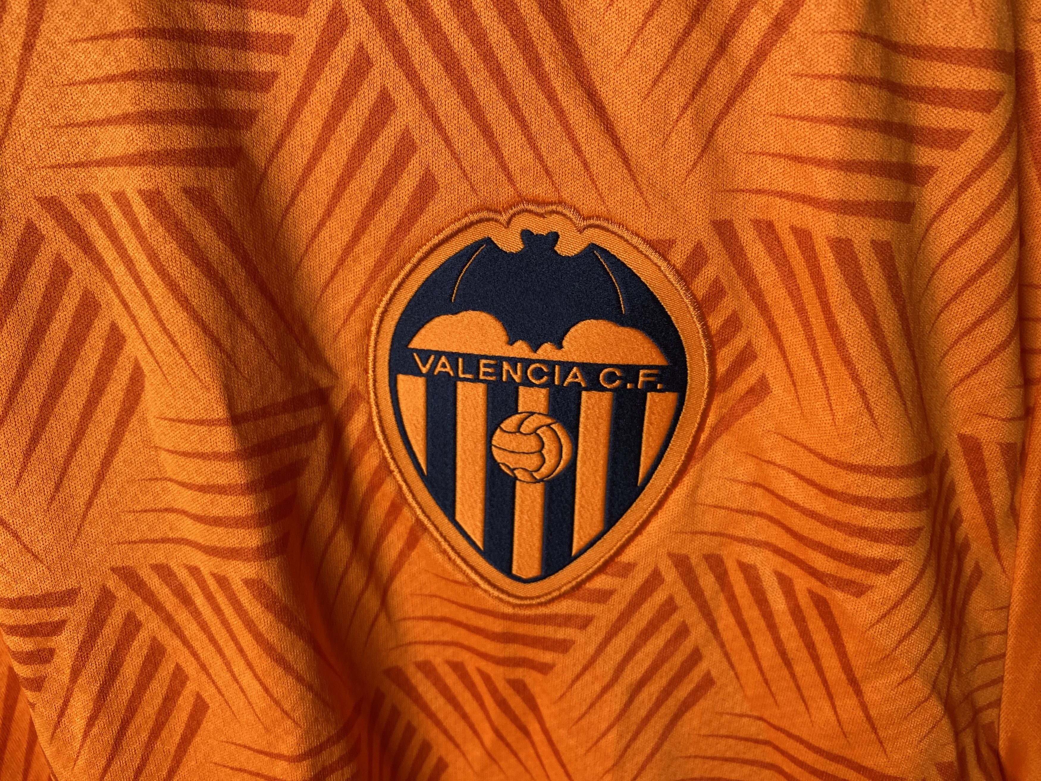 Puma VALENCIA 2020 2021 AWAY FOOTBALL SHIRT SOCCER JERSEY PUMA Size US XL / EU 56 / 4 - 3 Thumbnail