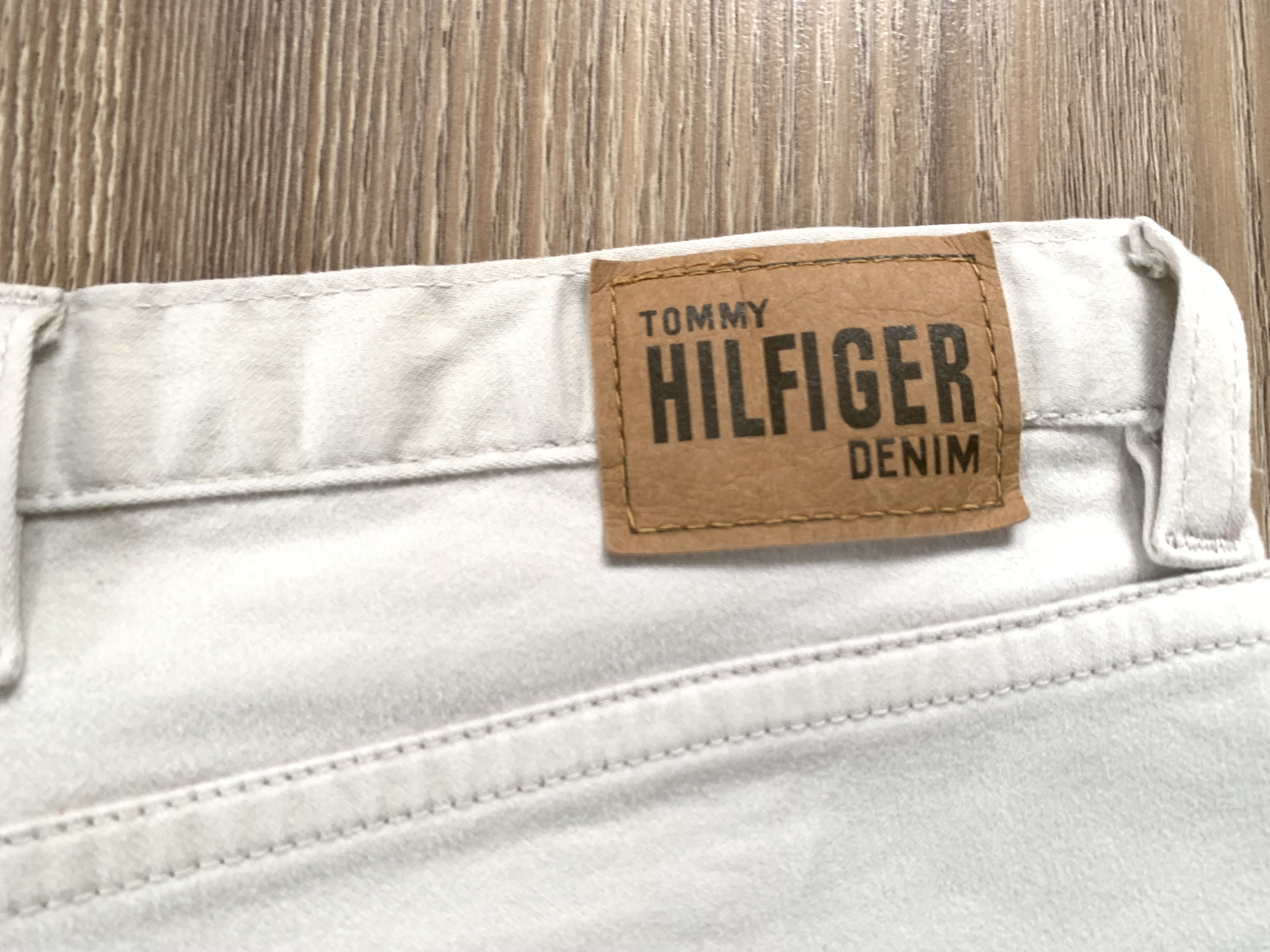 Tommy Hilfiger Women’s Tommy Hilfiger Denim Hipster Bell Bottom Jeans Size 29" - 9 Thumbnail