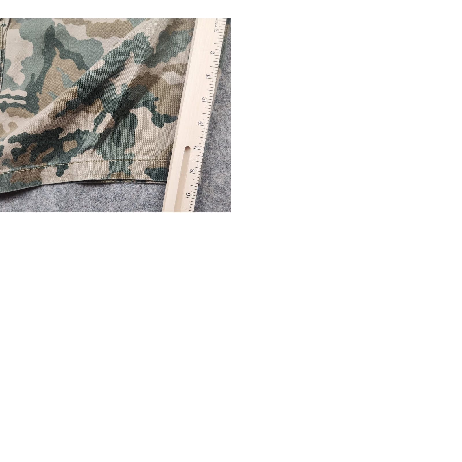 Levi's Levi's Shorts Mens 38 Cargo Camouflage Twill Canvas Cotton Regular Baggy Pockets Cargo Pocket Vintage: No? Size US 38 / EU 54 - 10 Thumbnail