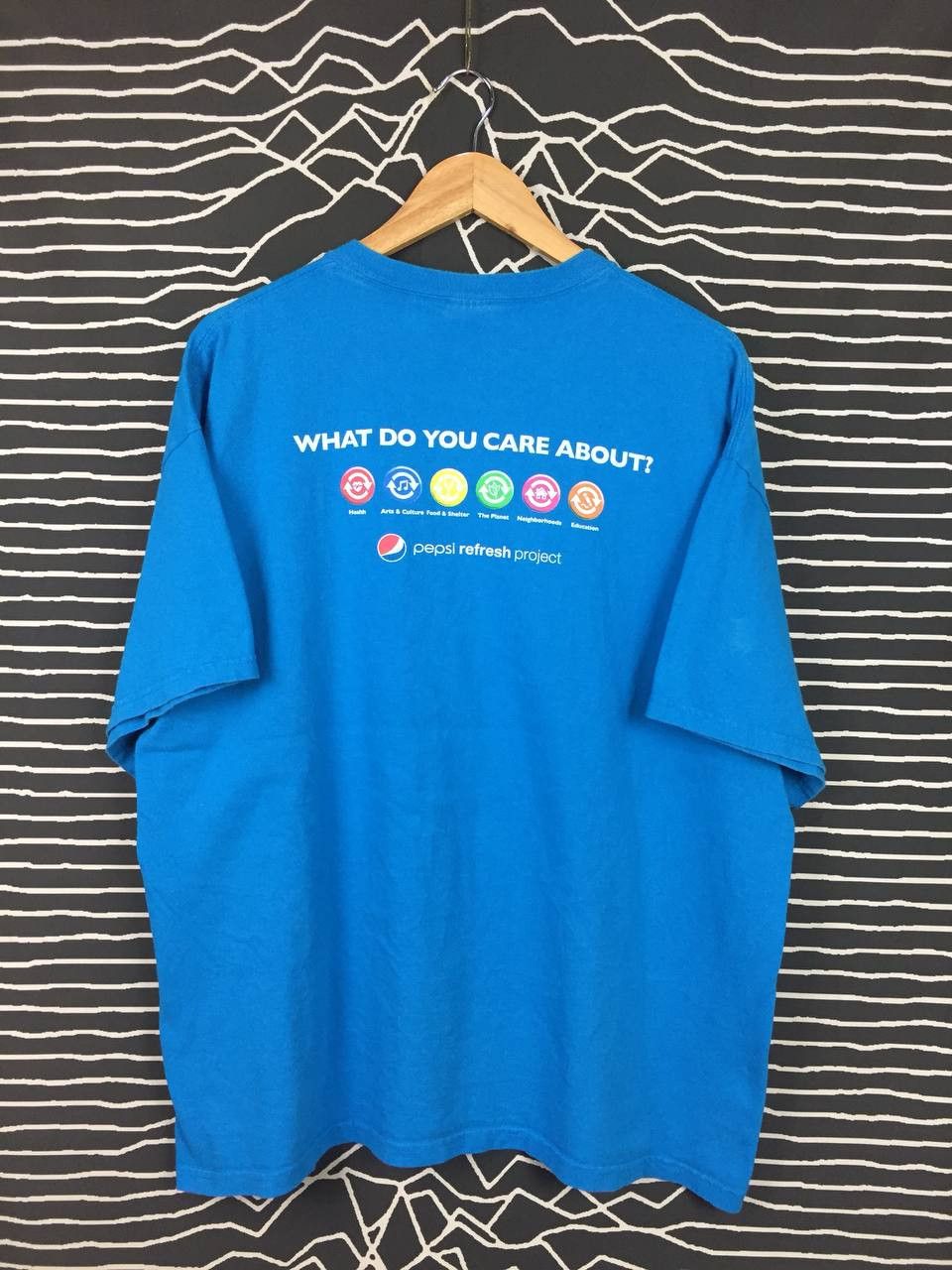 Pepsi × Vintage Every Pepsi Refreshes The World Pepsi Promo Tee Size US XL / EU 56 / 4 - 7 Thumbnail