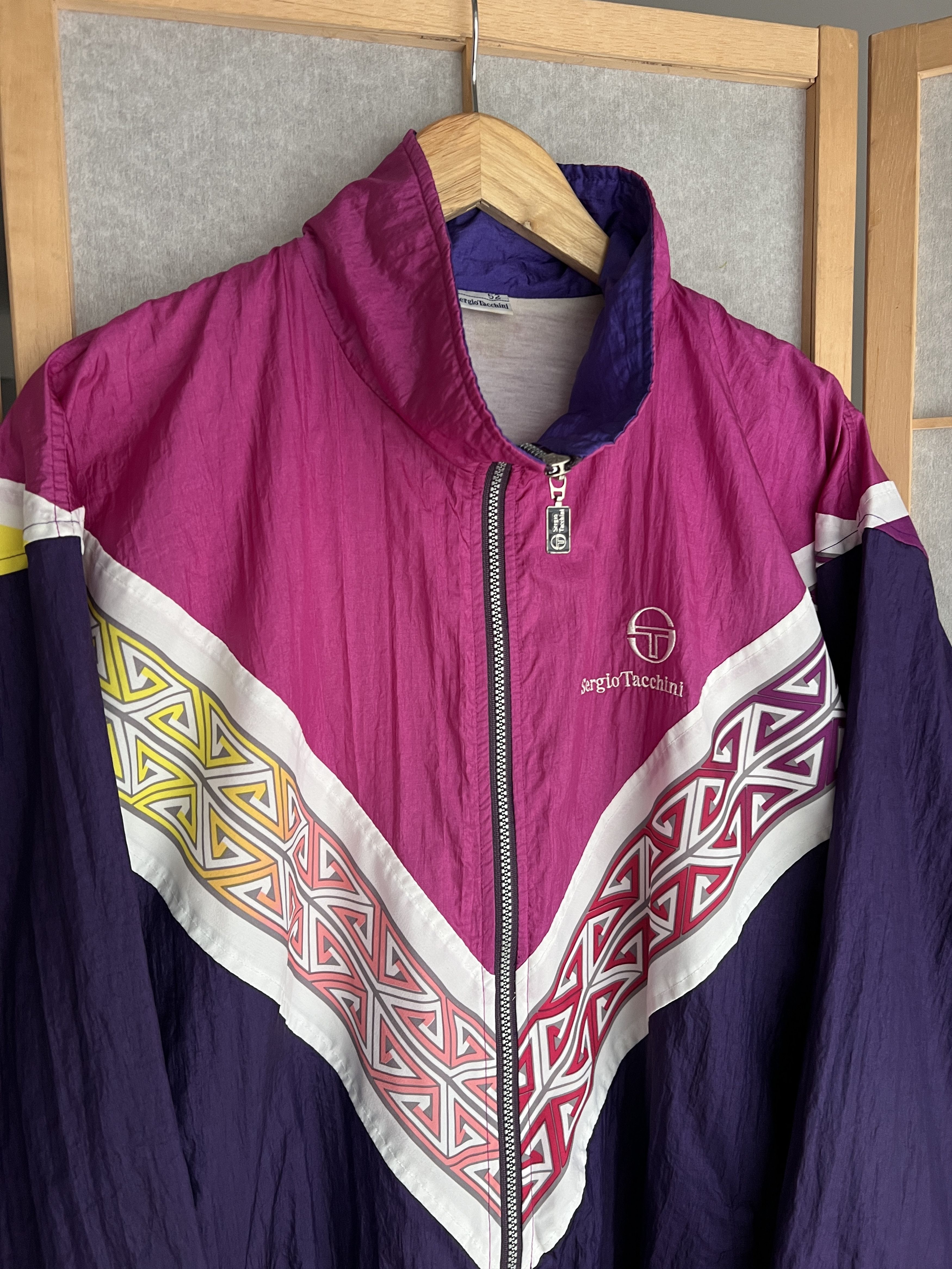 Sergio Tacchini Sergio Tacchini vintage 80s 90s nylon track top retro jacket Size US L / EU 52-54 / 3 - 4 Thumbnail