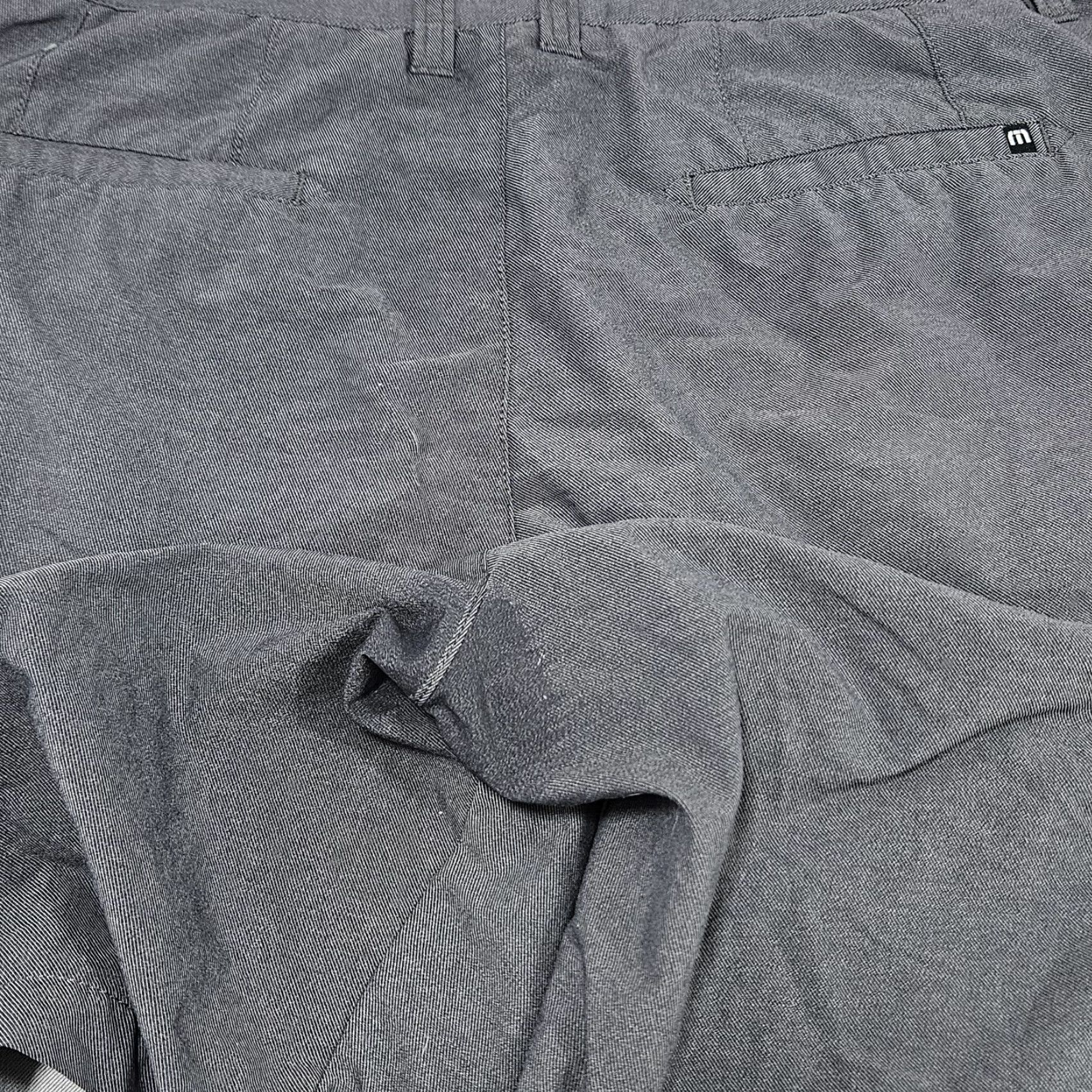 TravisMathew Travis Mathew Grey Casual Lightweight Stretch Golf Shorts 36 Men Adult 36 Inseam 10.5 Size US 36 / EU 52 - 4 Thumbnail