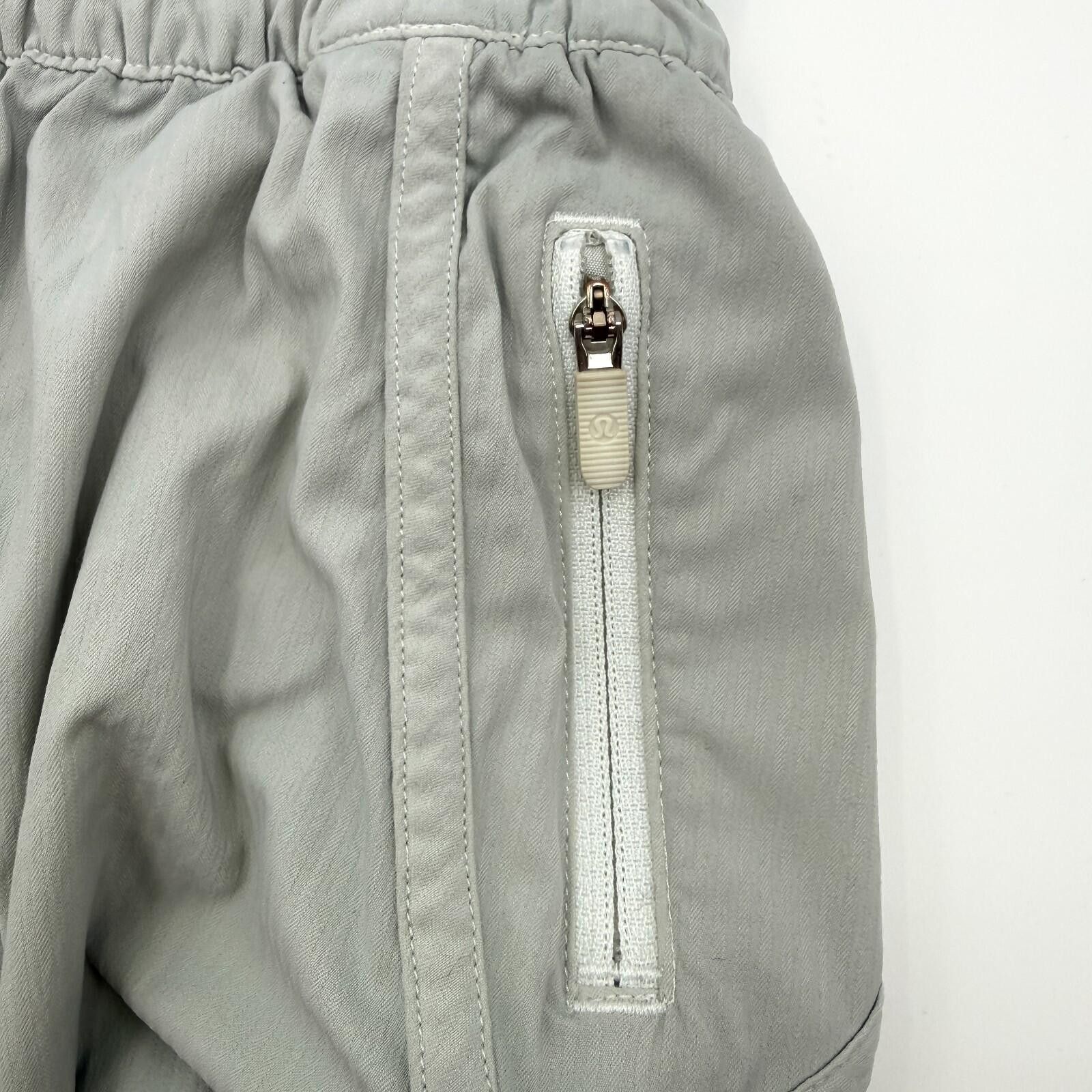 Lululemon Lululemon Low-Rise Running Shorts Gray Athletic Womens 4 Size 27" / US 4 / IT 40 - 6 Thumbnail