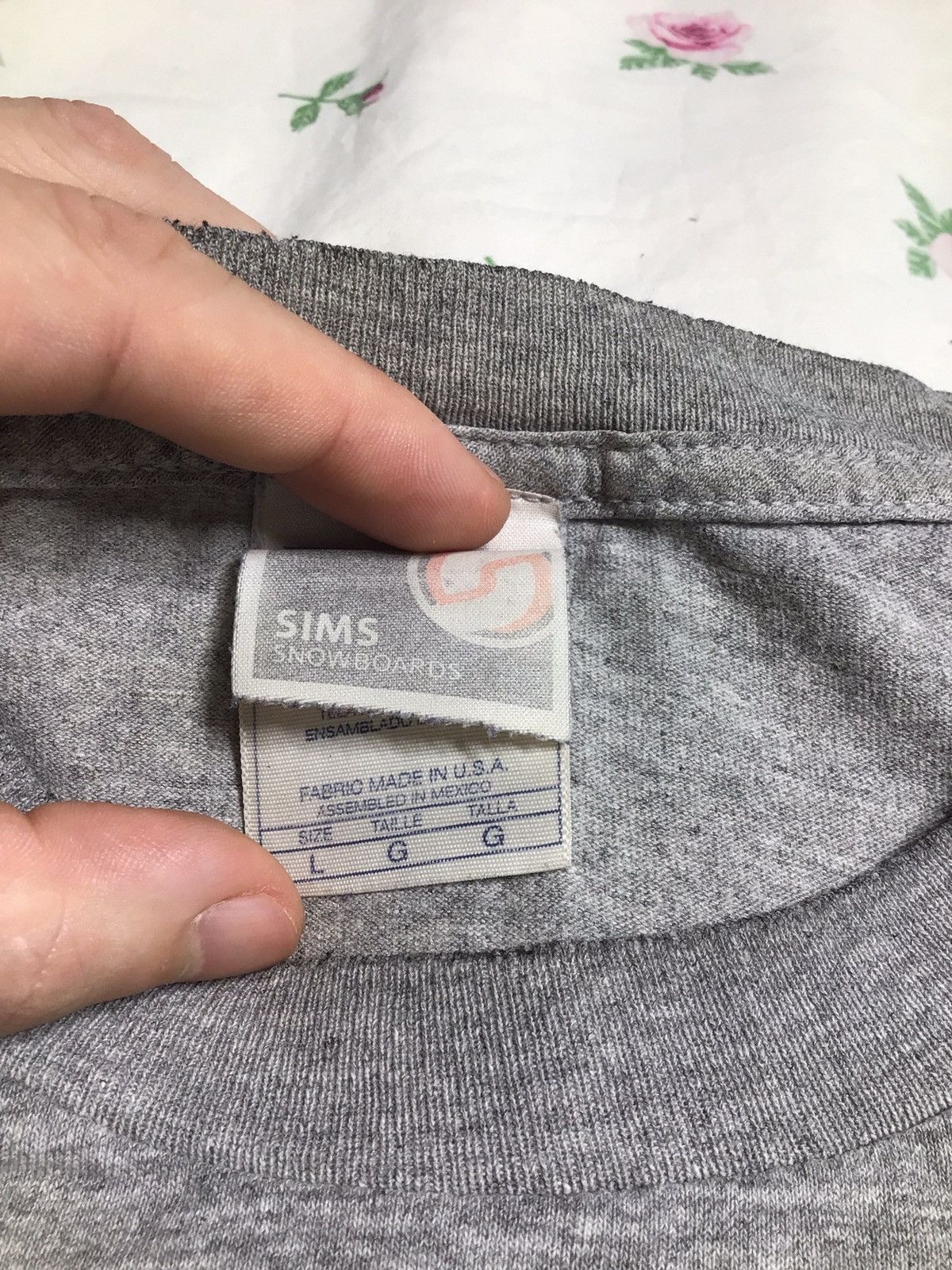 Other Sims snowboard t-shirt size L Size US L / EU 52-54 / 3 - 5 Thumbnail