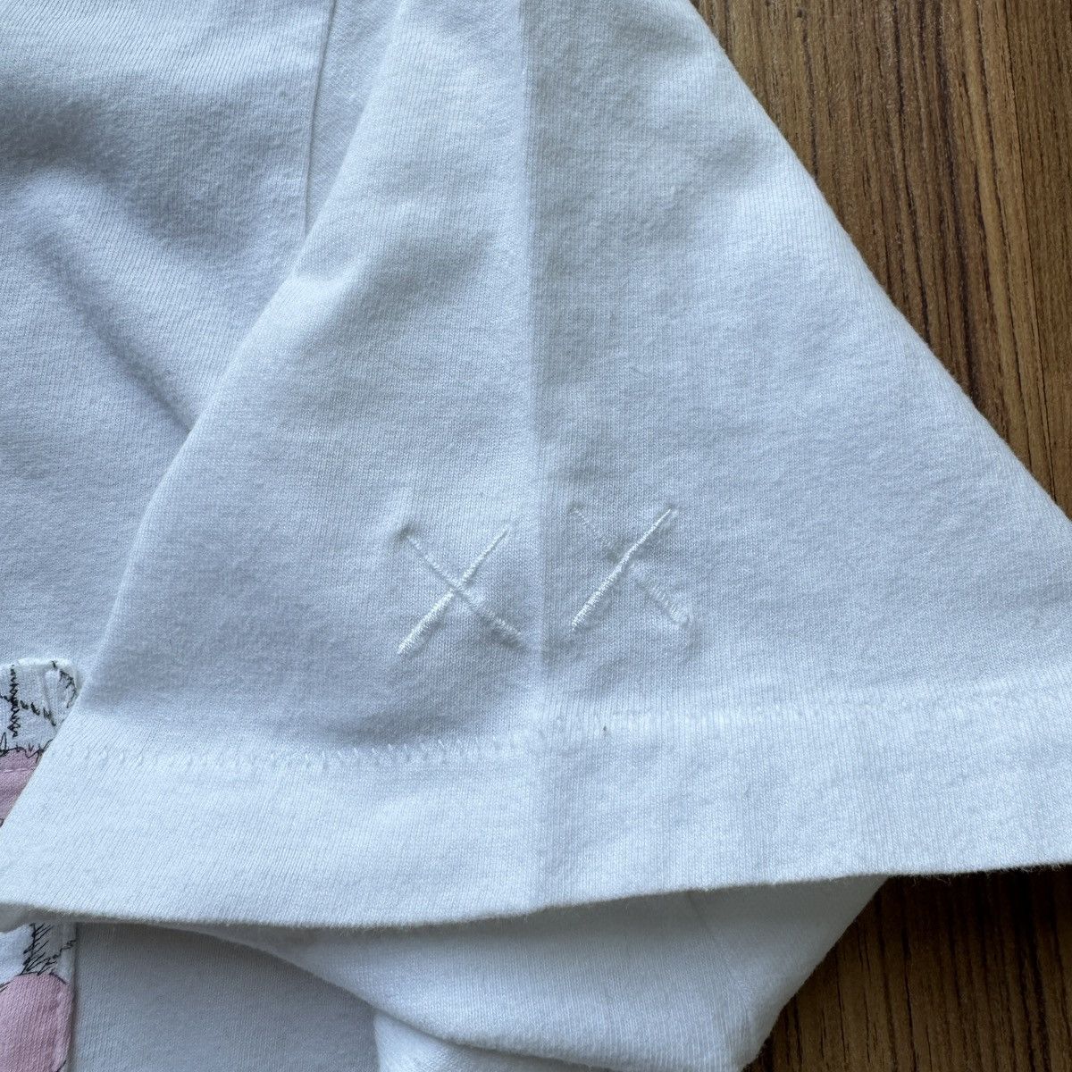 Kaws × Uniqlo Kaws X Sesame street X Uniqlo artist art designer pocket tee Size US L / EU 52-54 / 3 - 4 Thumbnail