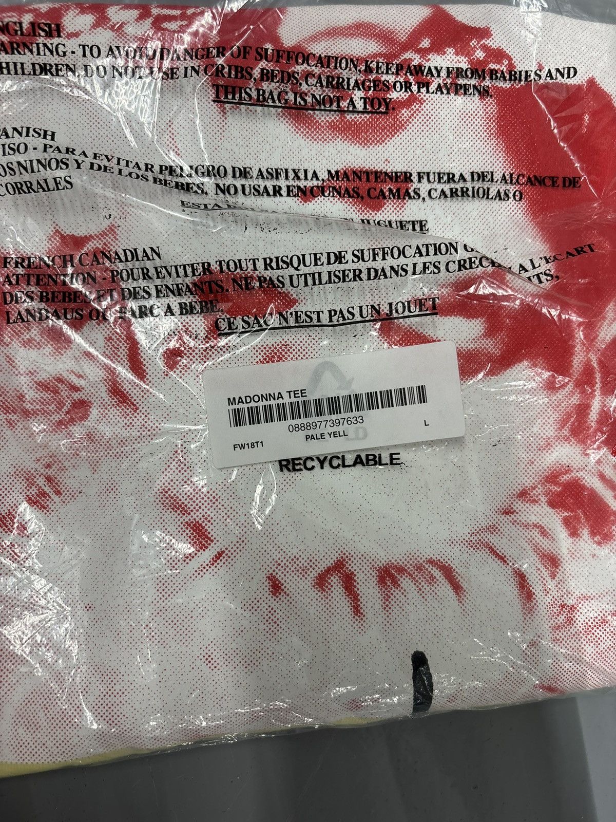 Supreme Supreme Madonna tee pale/yellow Size US L / EU 52-54 / 3 - 2 Thumbnail
