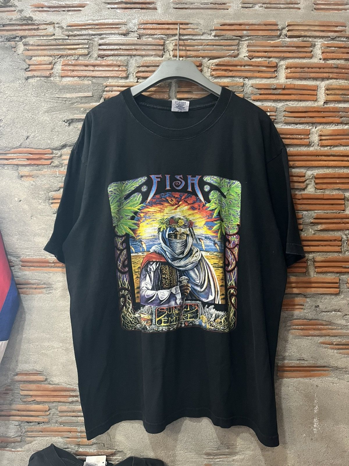 Band Tees Vintage FISH SUNSETS ON EMPIRE 1997’s Tour Tshirt Size US XL / EU 56 / 4 - 2 Thumbnail