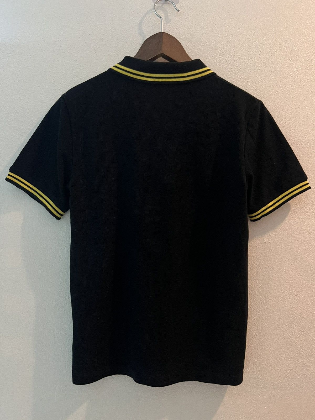 Japanese Brand Multiple Buttons Polos Size US M / EU 48-50 / 2 - 4 Thumbnail