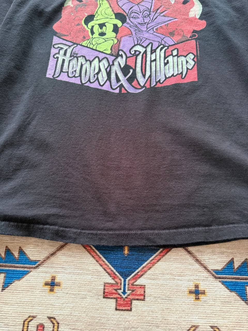 Disney Very Rare Disneyland 2014 Heroes and Villains Tshirt Size US XL / EU 56 / 4 - 7 Thumbnail