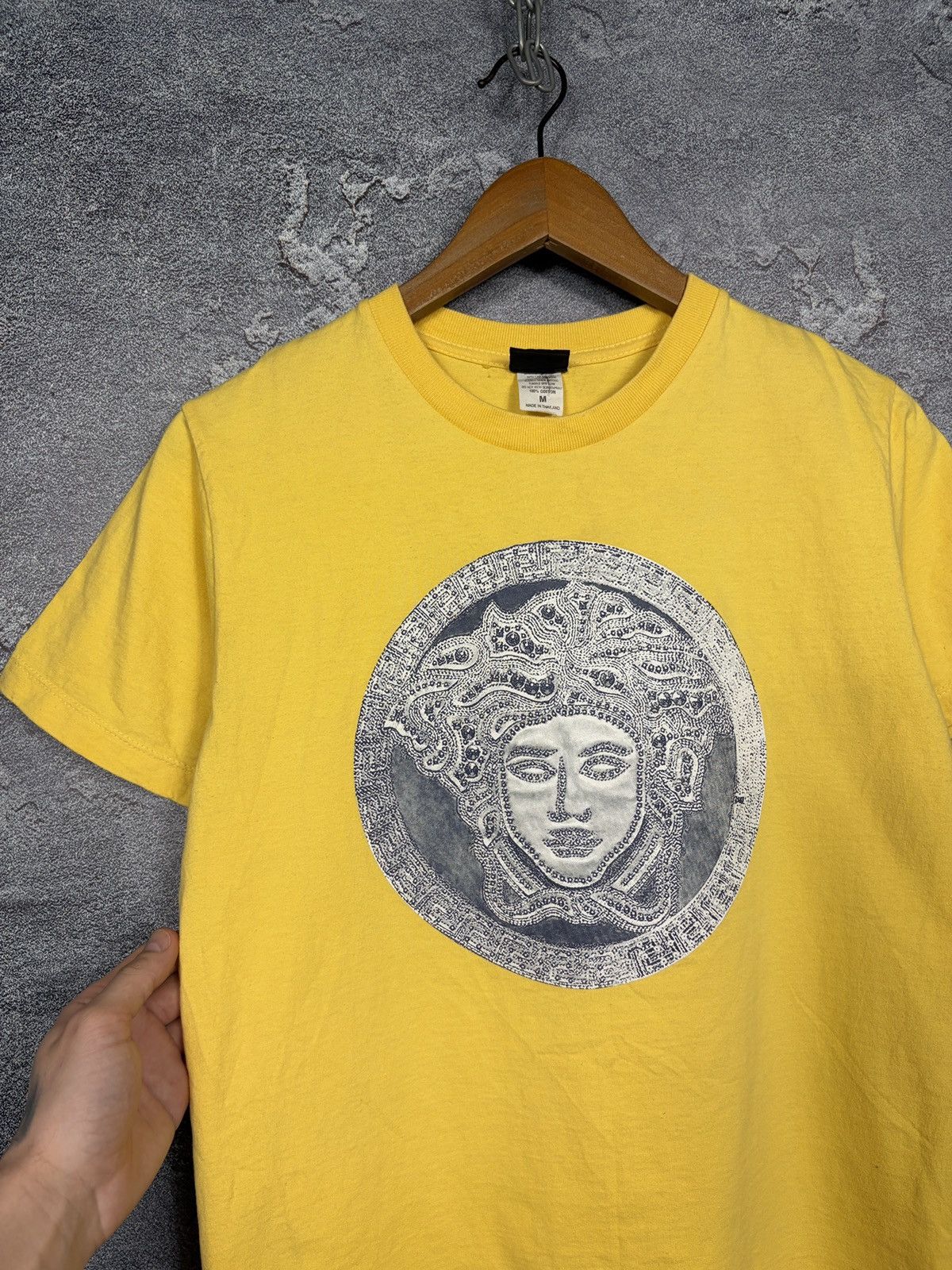 Versace Vintage Versace Medusa Big Logo T-shirt Tee Size S Size US S / EU 44-46 / 1 - 7 Thumbnail