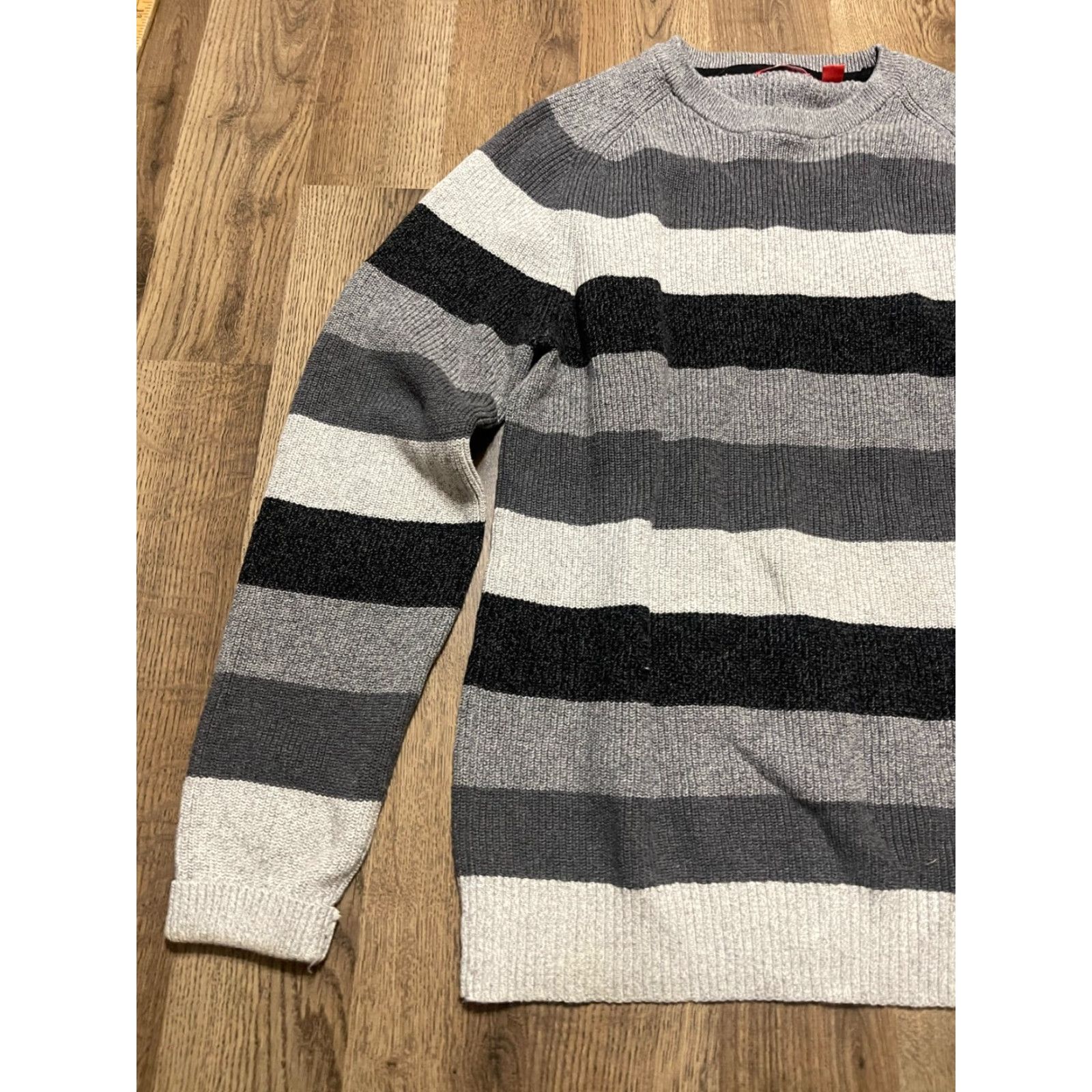 Izod IZOD Sweater Women's Size Medium Gray Black Striped Pullover Knit Size M / US 6-8 / IT 42-44 - 3 Thumbnail