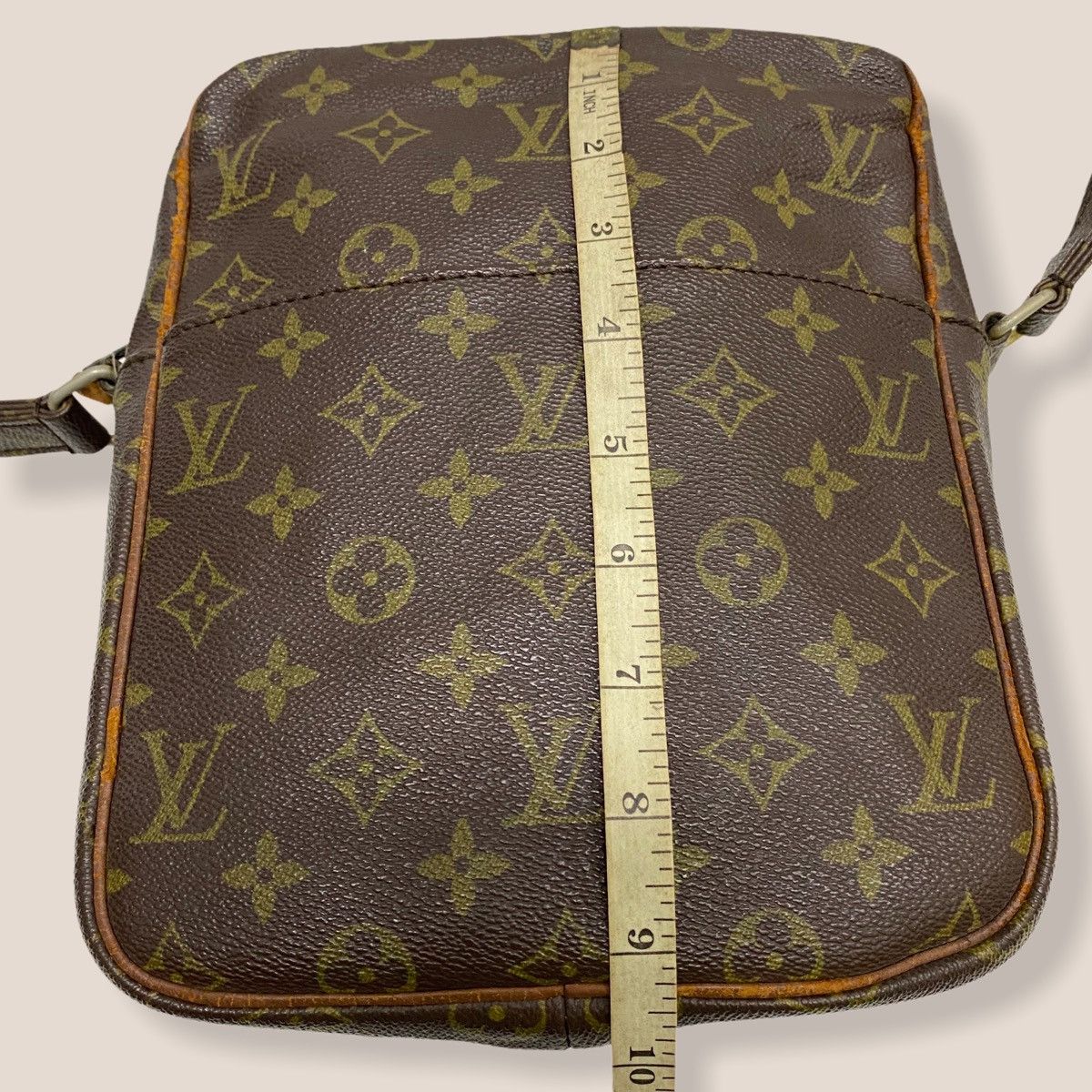 Louis Vuitton ‼️YES‼️ LOUIS VUITTON DANUBE GM SLING BAG ECLAIR ZIPPER Size ONE SIZE - 13 Thumbnail