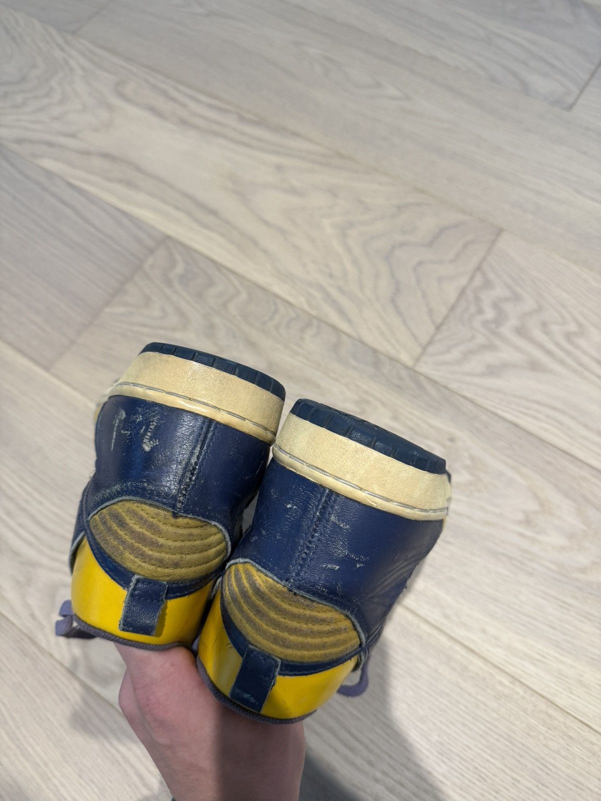 Jordan Brand Nike 1985 Michigan Dunks Size US 10.5 / EU 43-44 - 4 Thumbnail