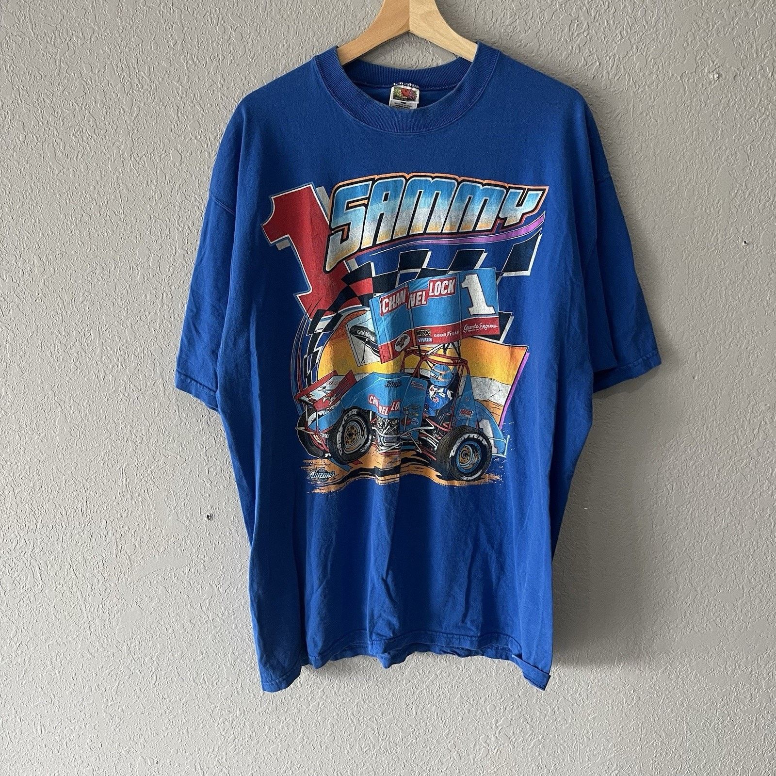 Fruit Of The Loom Vintage Blue World Of Outlaws Racing Tshirt Men’s XL Sports Size US XL / EU 56 / 4 - 1 Thumbnail