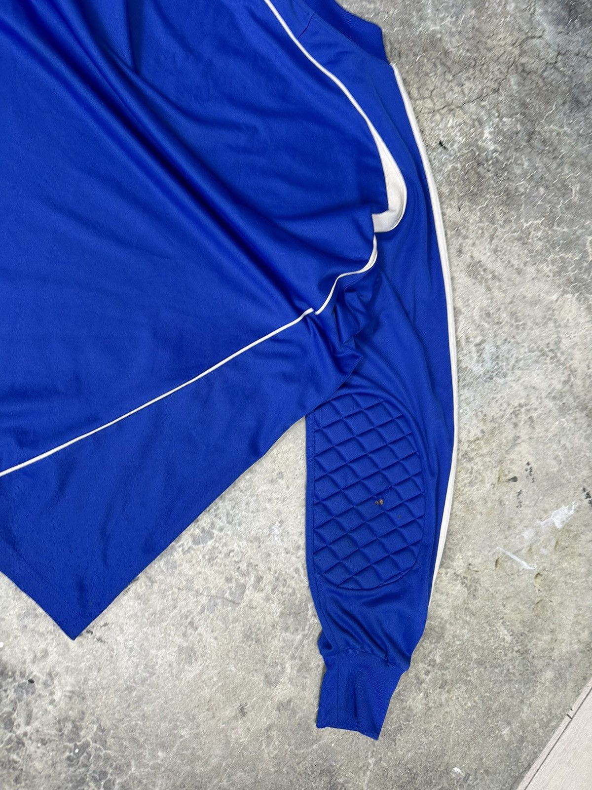 Vintage Vintage Adidas Goalie Soccer Jersey Size US M / EU 48-50 / 2 - 8 Thumbnail