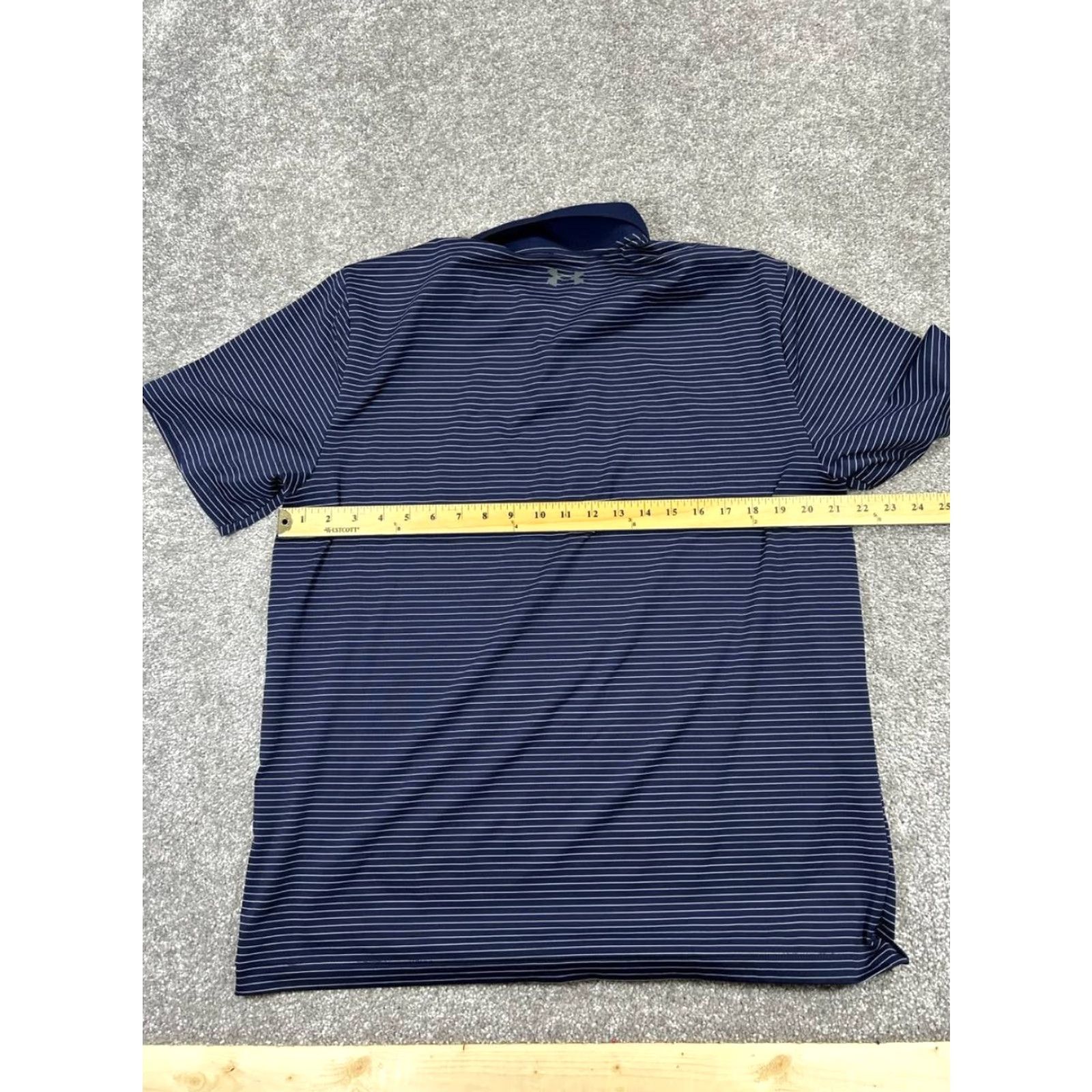 Under Armour Under Armour Polo Shirt Mens L Blue White Golf Shirt Short Sleeve Regular Fit Polo Mens Blue White Golf Size US L / EU 52-54 / 3 - 6 Thumbnail