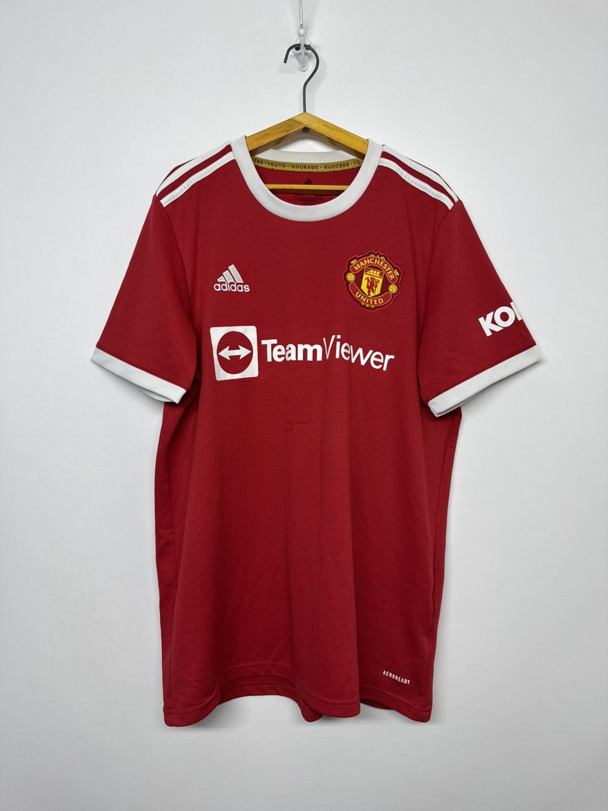 Adidas Manchester United 2021/2022 home football shirt Size US L / EU 52-54 / 3 - 4 Thumbnail