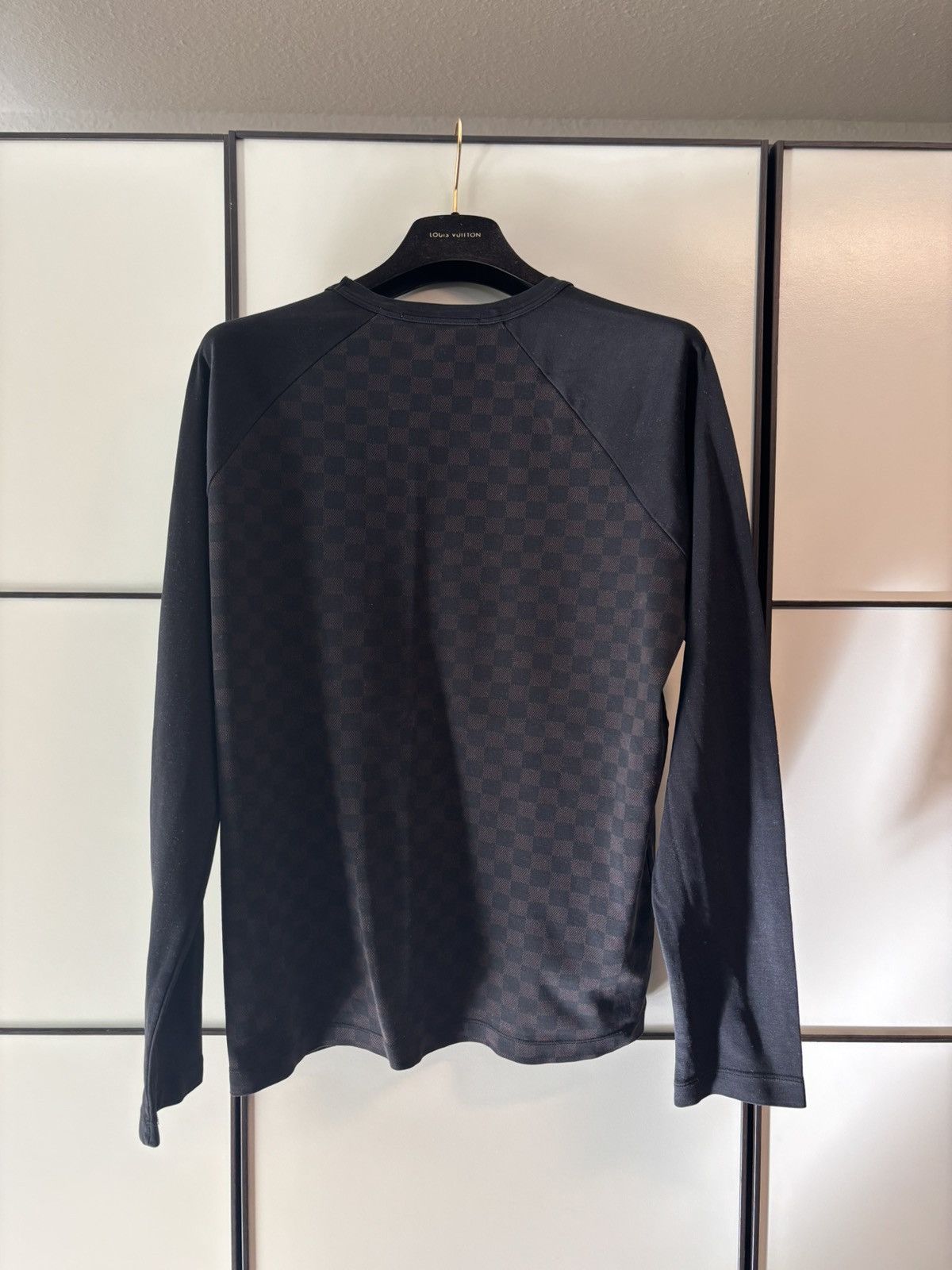 Louis Vuitton Louis Vuitton Black/Brown Damier Print Long Sleeve T-Shirt Size US L / EU 52-54 / 3 - 3 Thumbnail