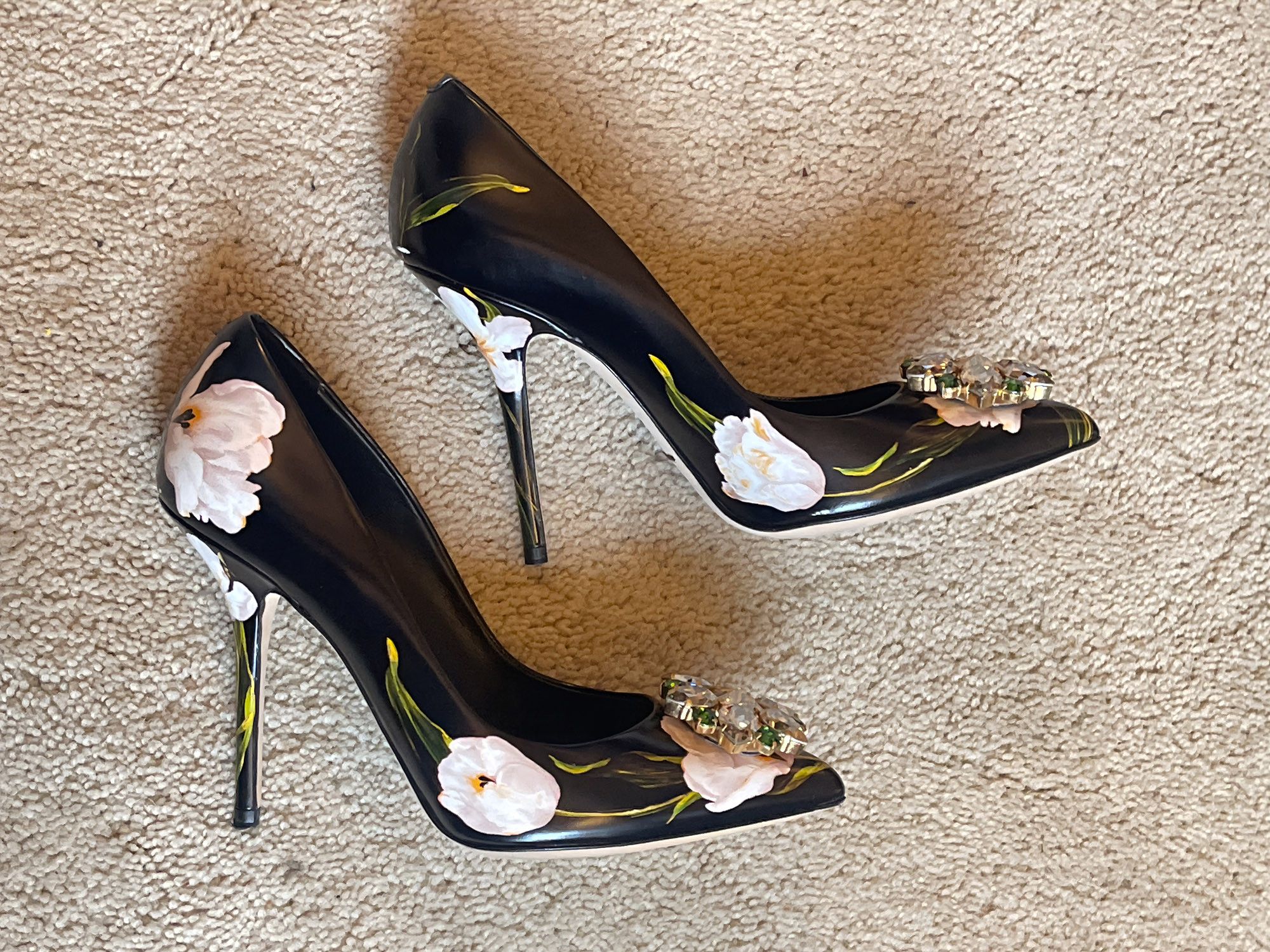 Dolce & Gabbana Celeb Owned | D&G 2016 Runway Tulip Bellucci Pumps + Box Size US 7 / IT 37 - 5 Thumbnail